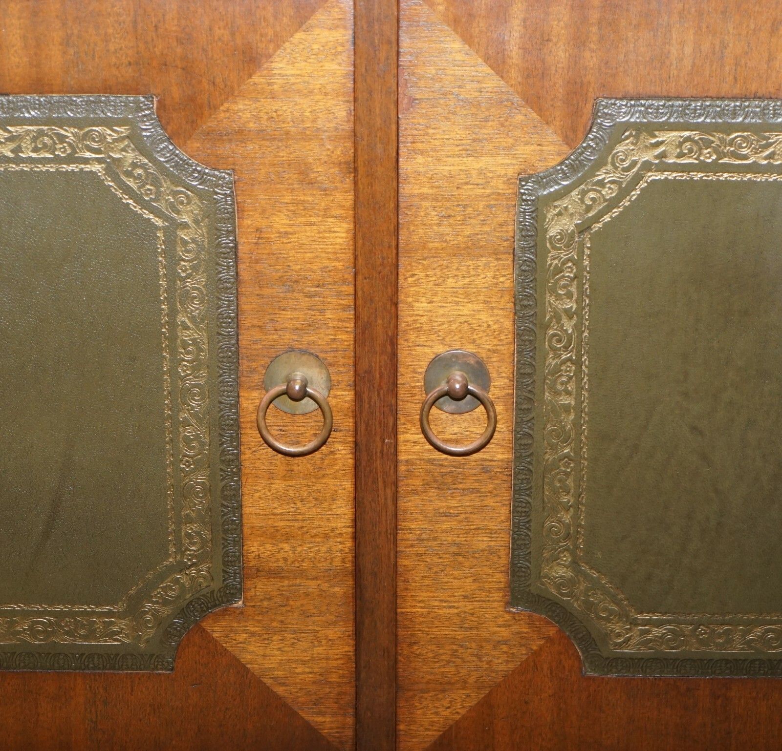 Lovely Harrods Flamed Mahogany & Green Leather Military Campaign Sideboard photo buy