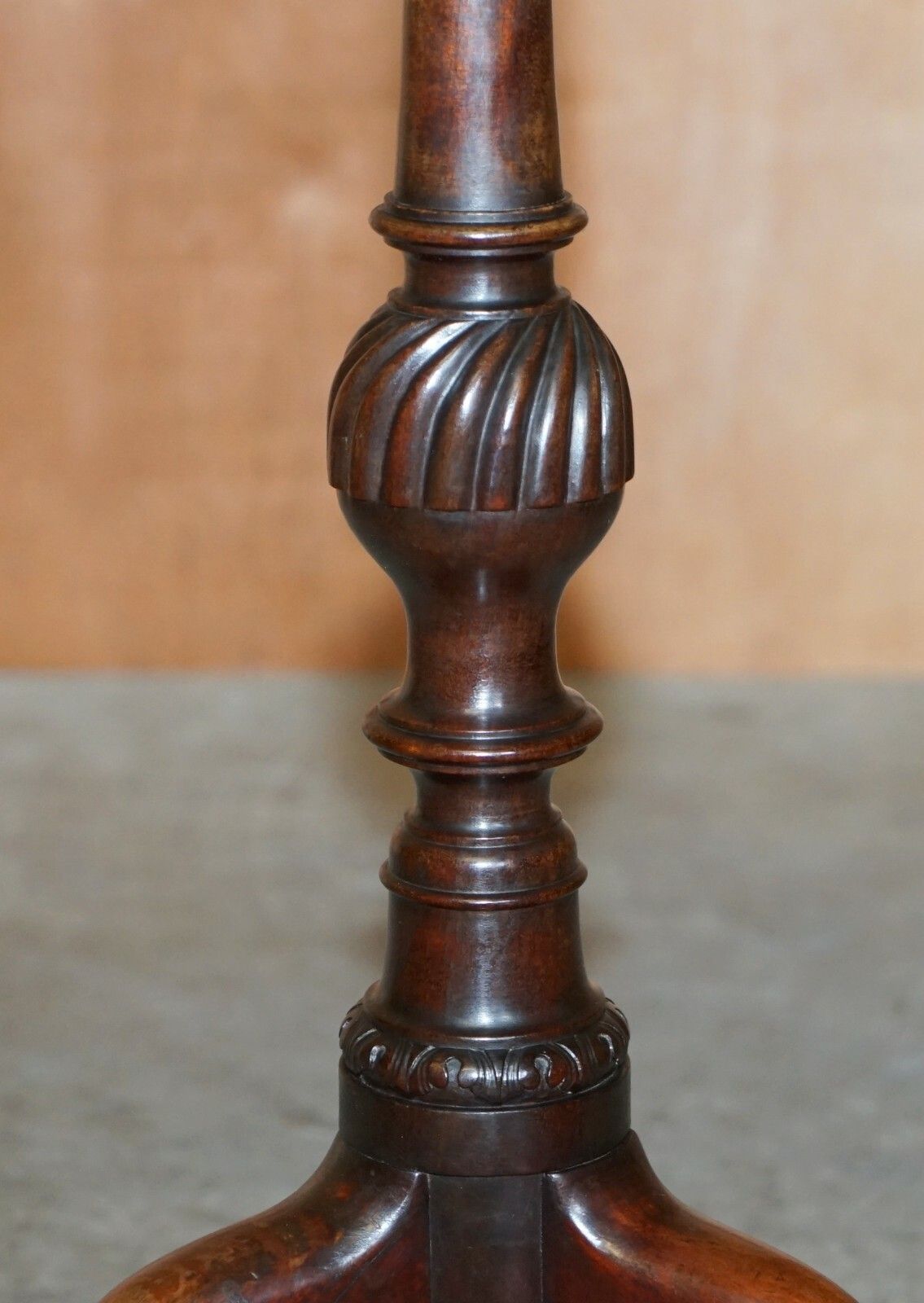 Very Fine Gillows Of Lancaster Antique Mahogany Pie Crust Claw & Ball End Table photo vintage