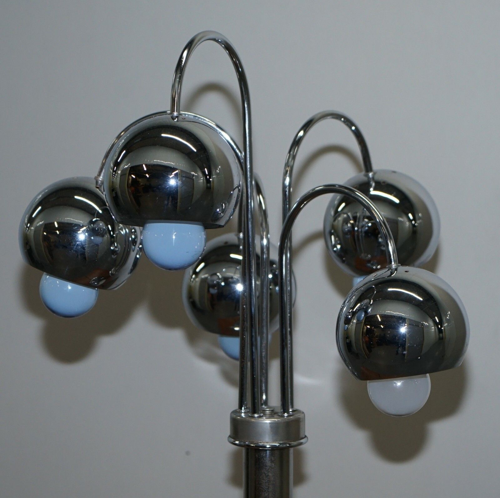 Large Pair Of Original American Atomic Circa 1940's Polished Chrome Table Lamps photo vinterior
