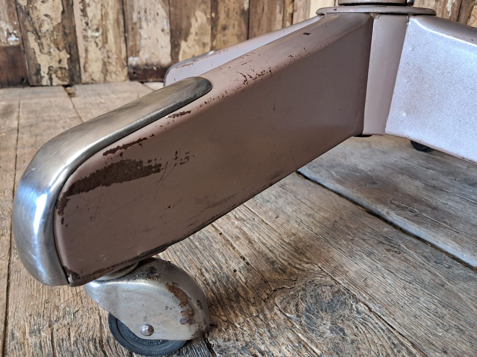 photo vintage Mid Century Office Tanker Chair