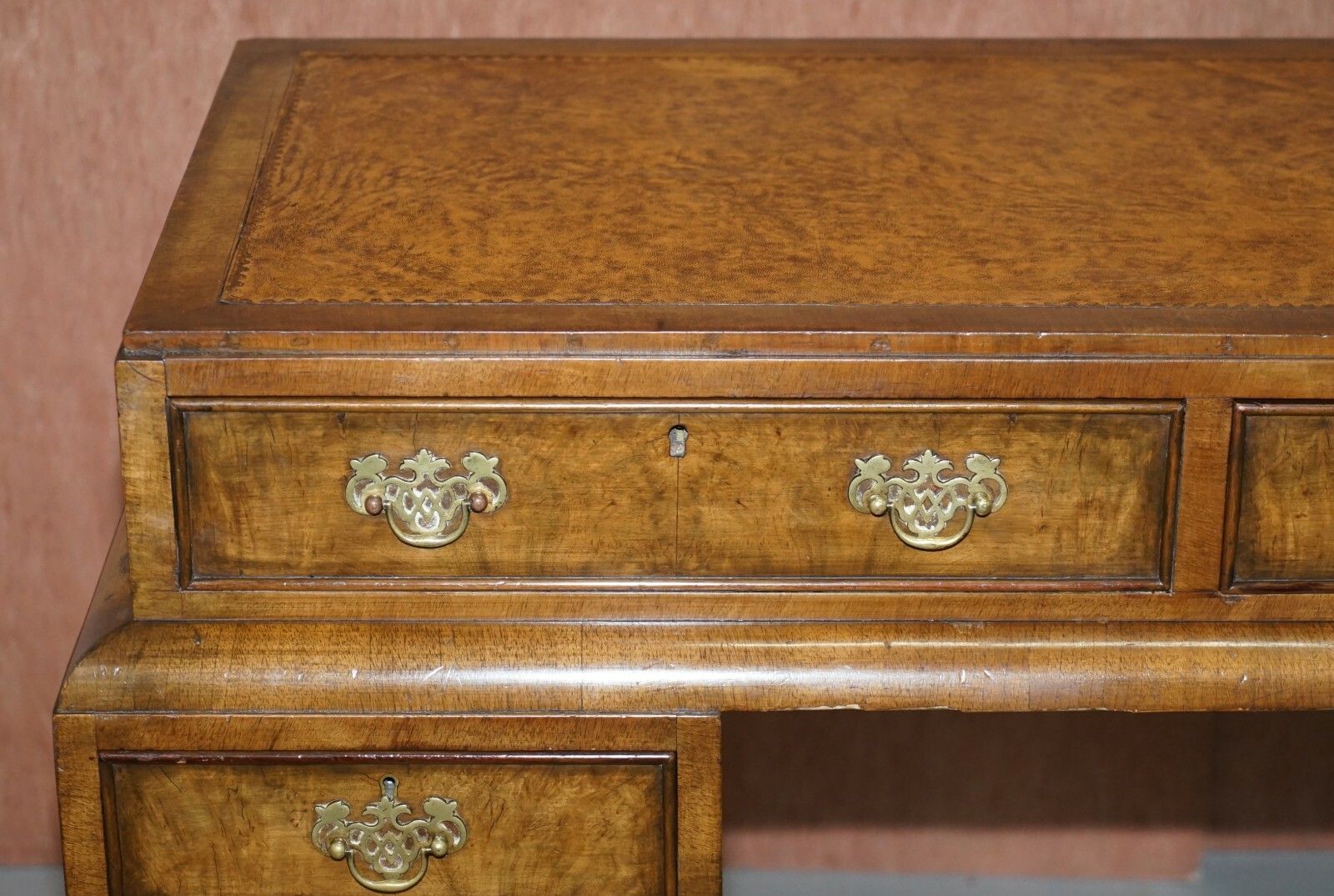 Late Victorian Burl Walnut Cushion Curve Pedestal Desk Brown Leather Surface photo vinterior