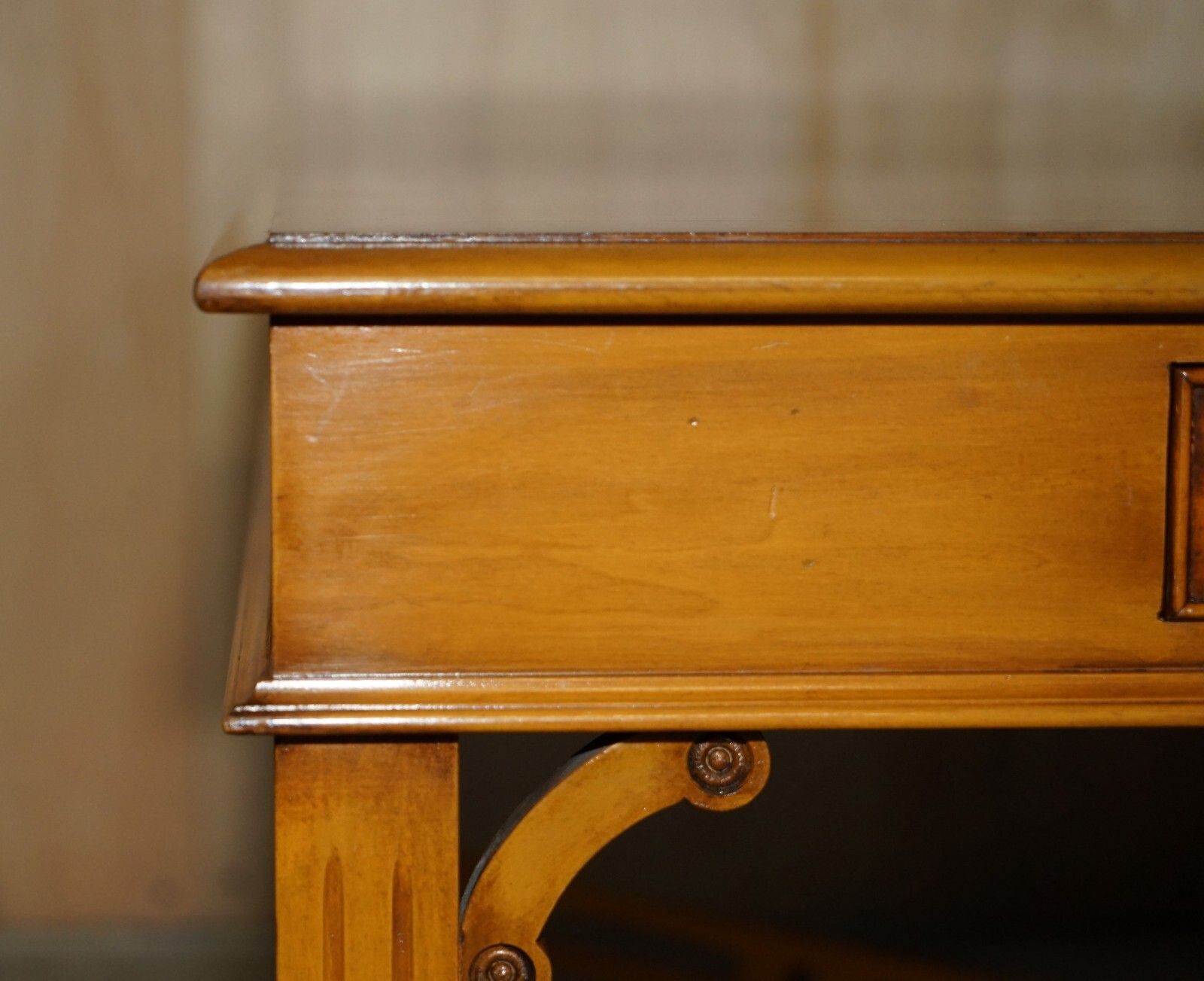 Lovely Burr Yew Wood Two Drawer Coffee Table With Thomas Chippendale Stretches photo 2350.0