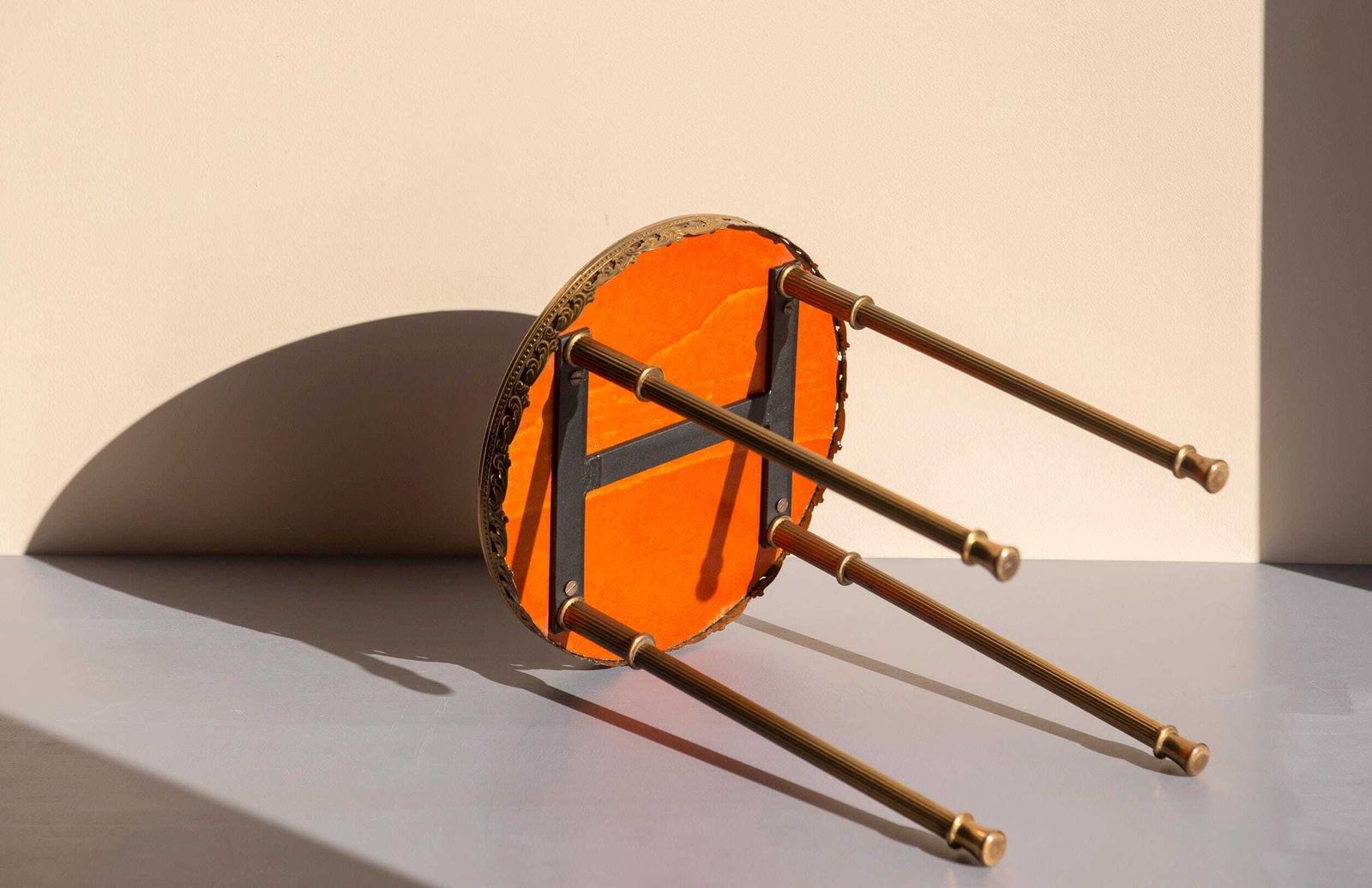 Table d'appoint ronde en laiton, Hollywood Regency, porte-plante vintage, design années 1950, tabouret doré mid-century photo buy
