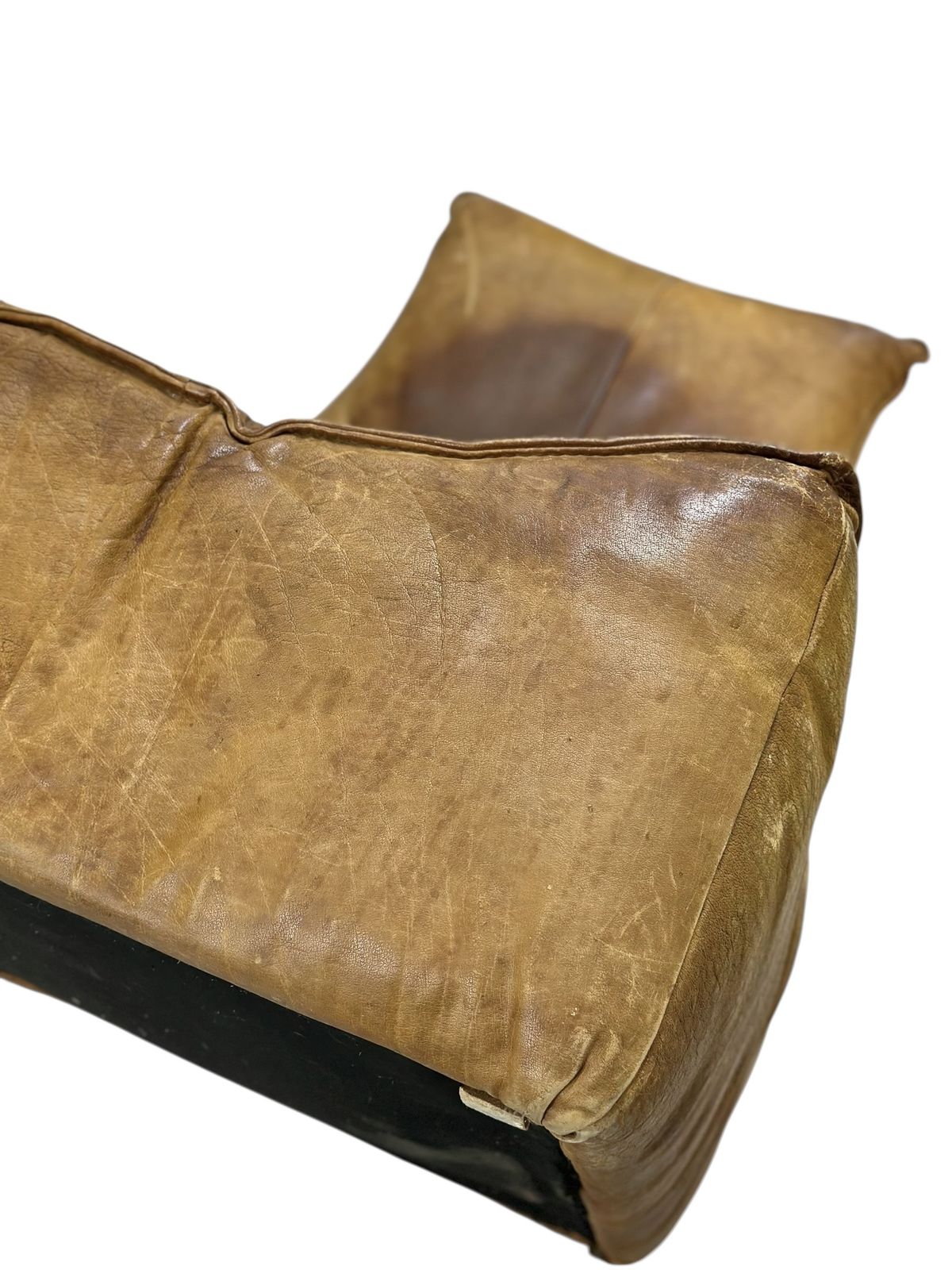 Montis The Rock Leather Chair By Gerard Van Den Berg photo furniture