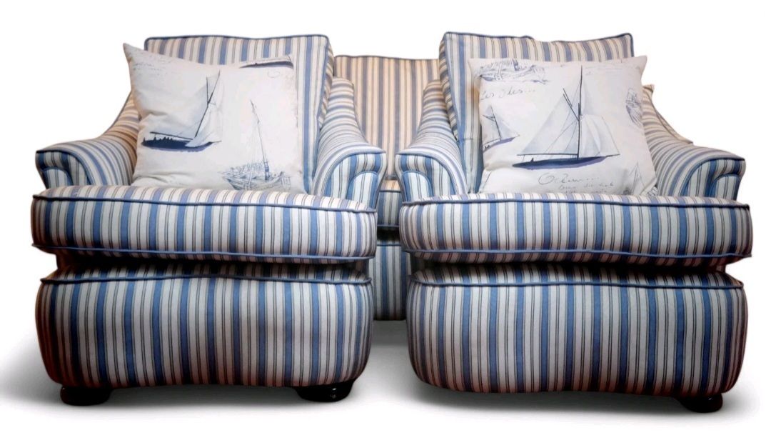 Furniture Stunning Colefax And Fowler Club Sofa With Pair Armchairs Ticking Fabric Del photo