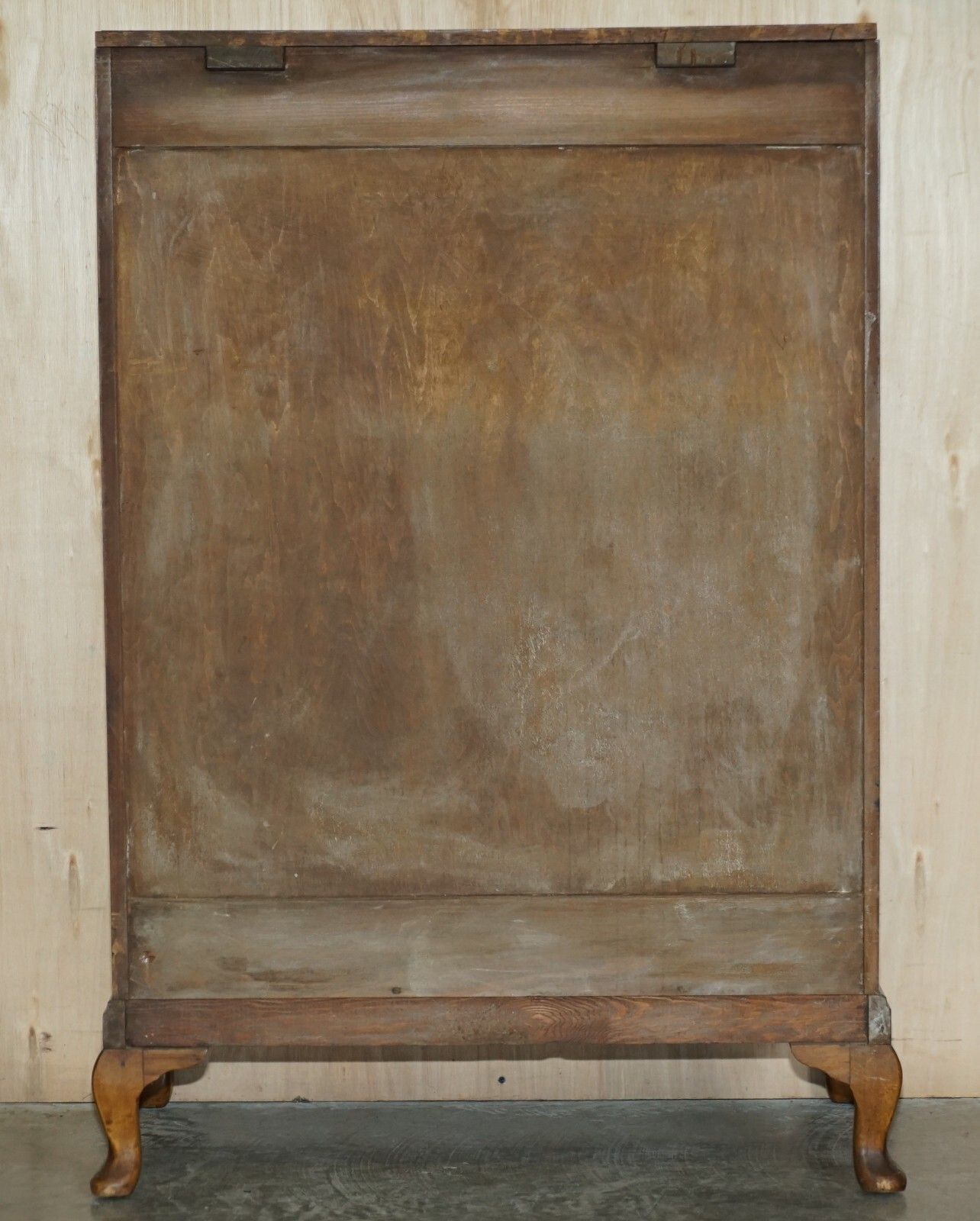 photo furniture Fine Antique Art Deco Waring & Gillow Burr Walnut Housekeepers Linen Cupboard