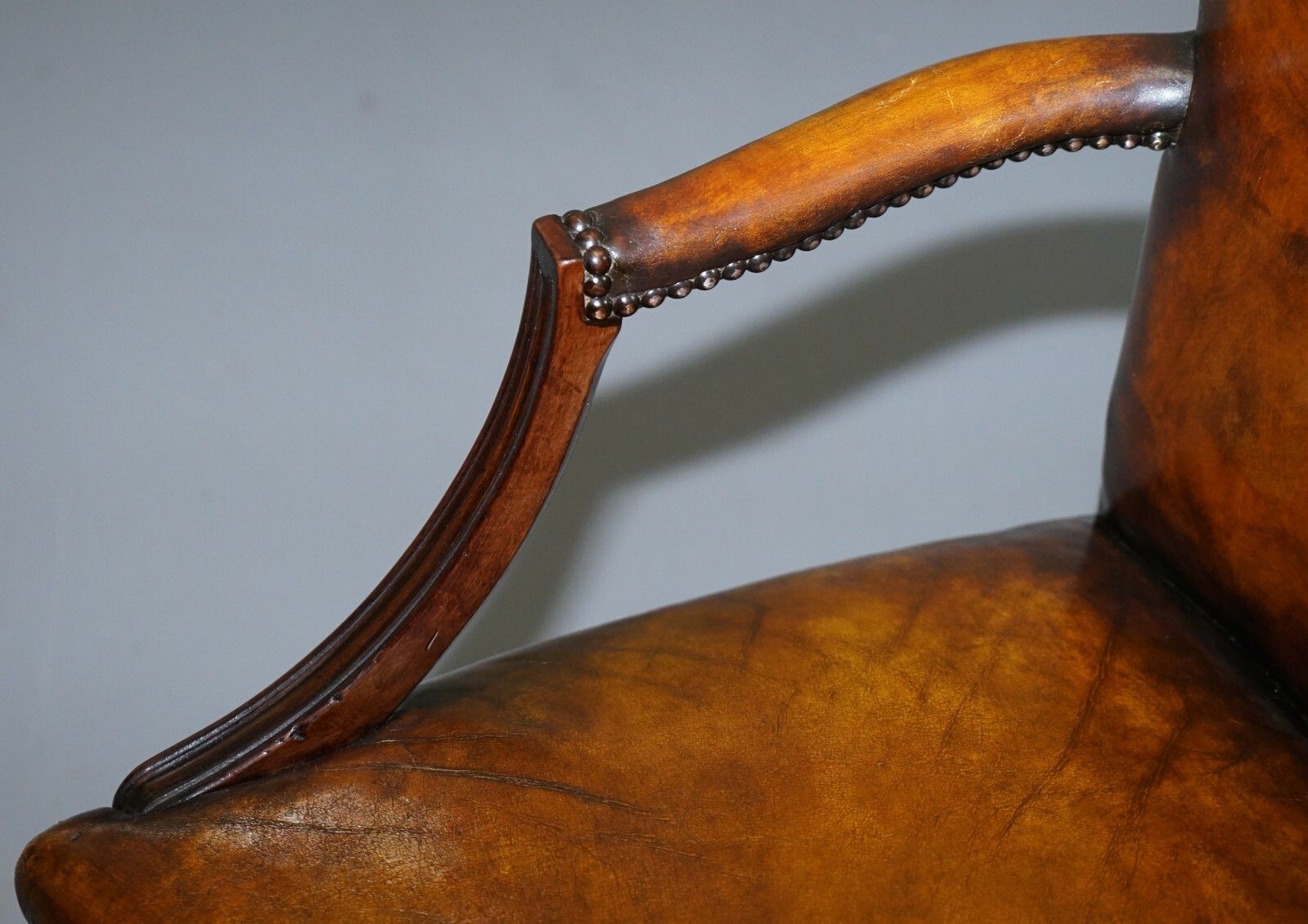 Lovely Early 19th Century Restored Gainsborough Carver Armchair In Brown Leather photo vinterior
