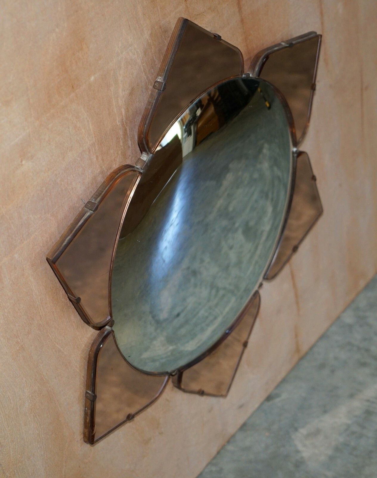 Sublime 1930's Convex Art Deco Peach Glass Bevelled Venetian Round Petal Mirror photo vintage