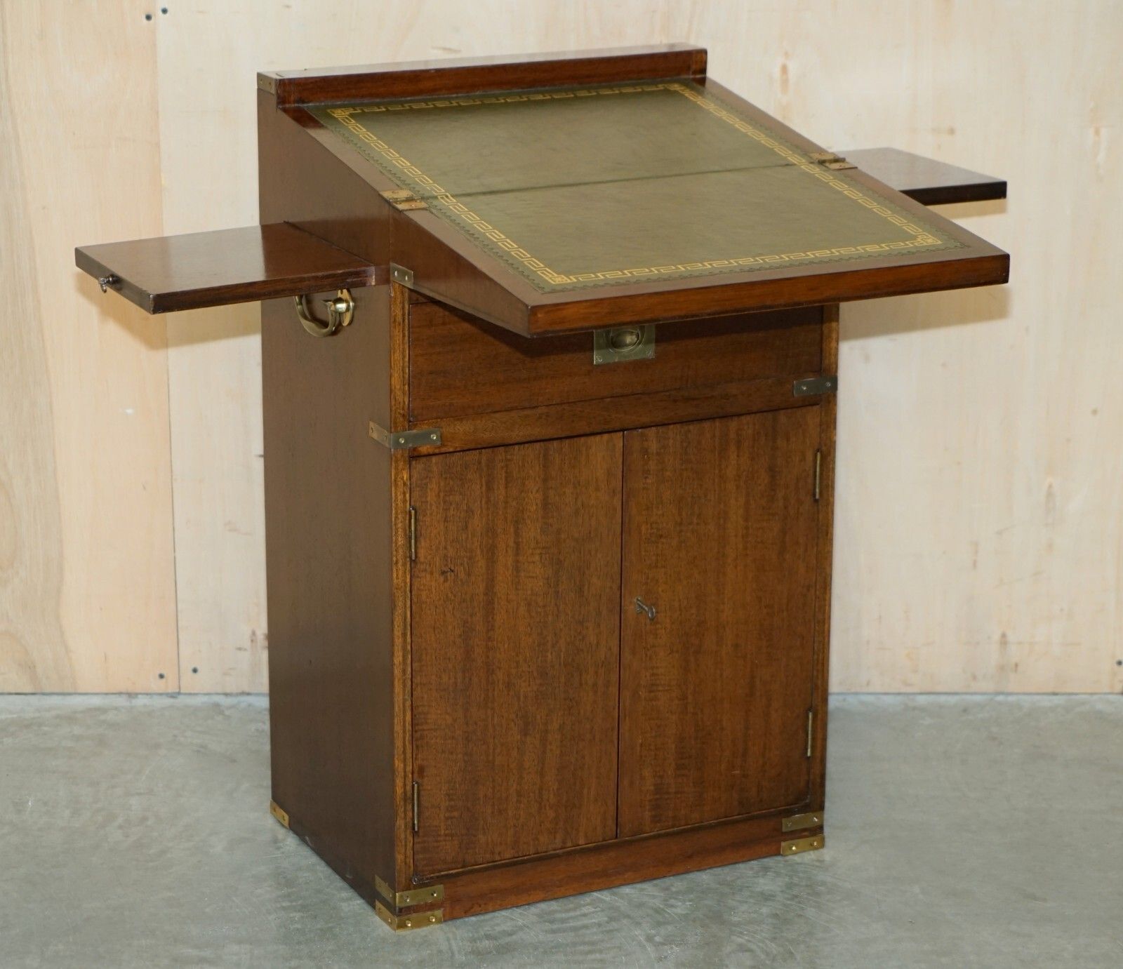 photo vinterior Antique Victorian Mahogany & Green Leather Military Campaign Davenport Desk