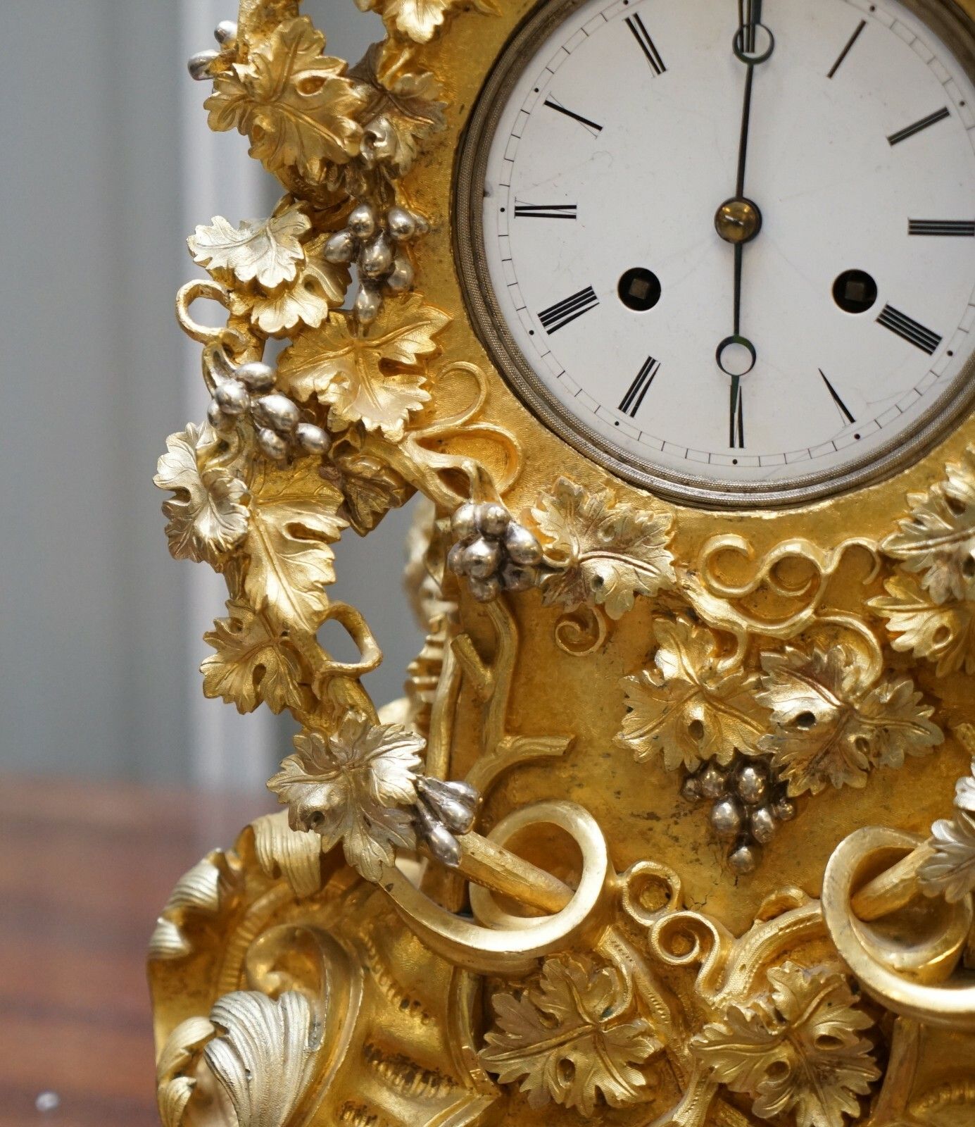 Stunning Circa 1860 Gold Gilt Bronze French Mantle Clock Large Decorative Piece photo 1950.0