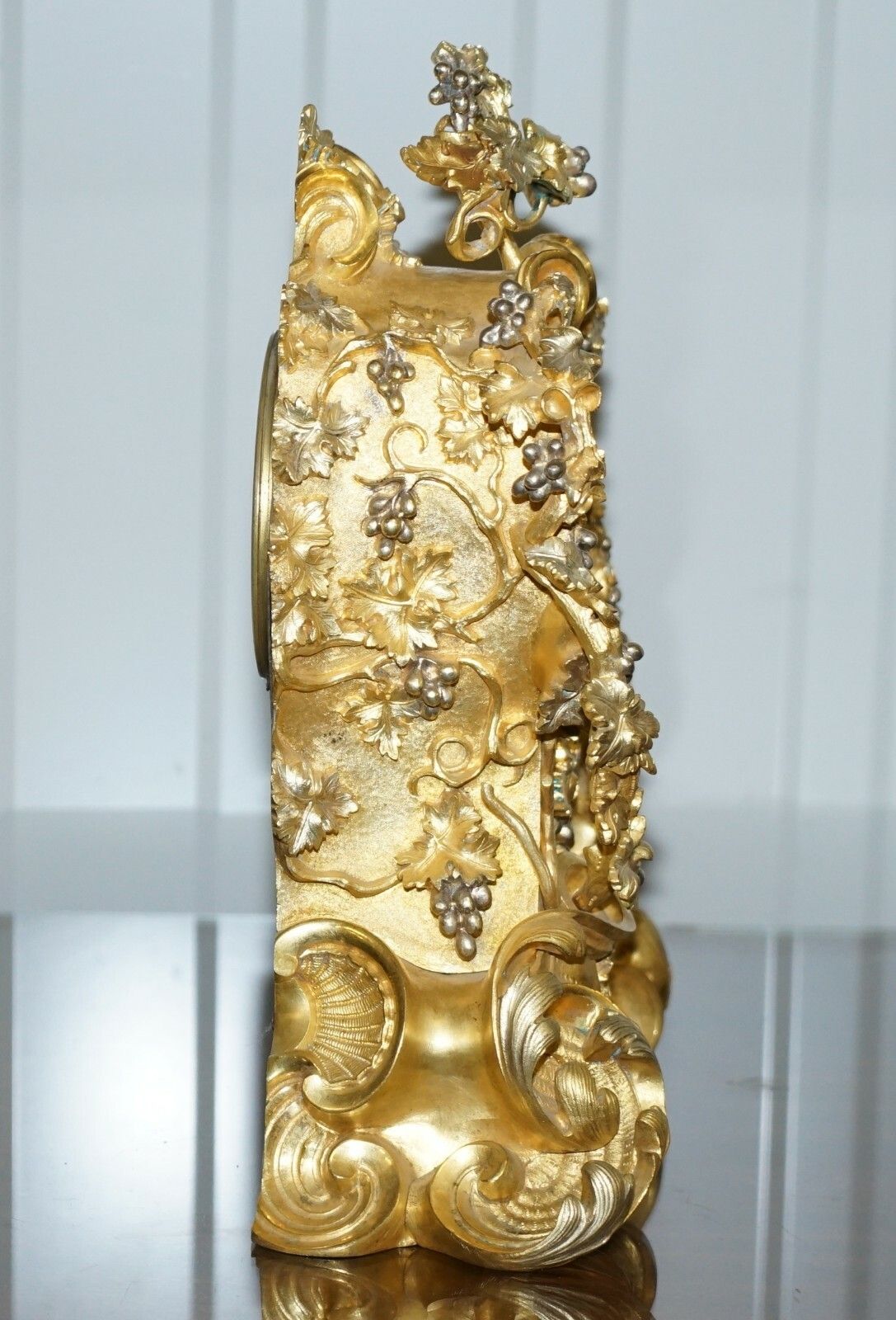 Stunning Circa 1860 Gold Gilt Bronze French Mantle Clock Large Decorative Piece photo vinterior