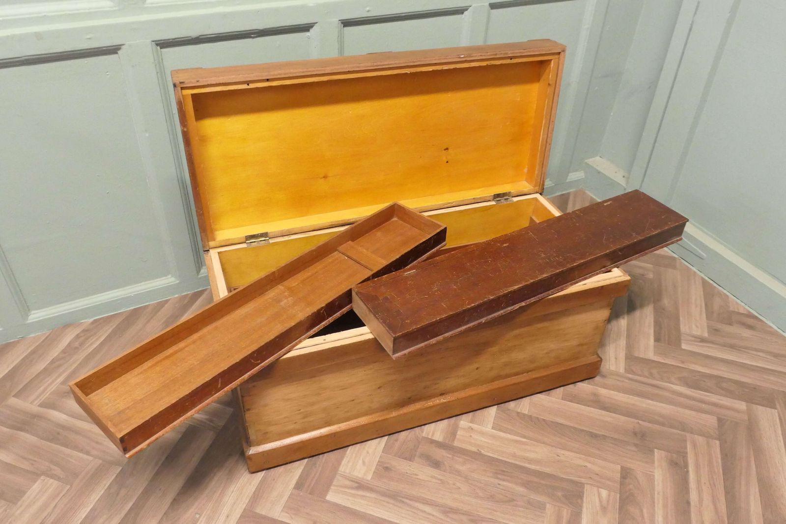 Pine Carpenters Tool Chest Apprentice Piece photo 660.0