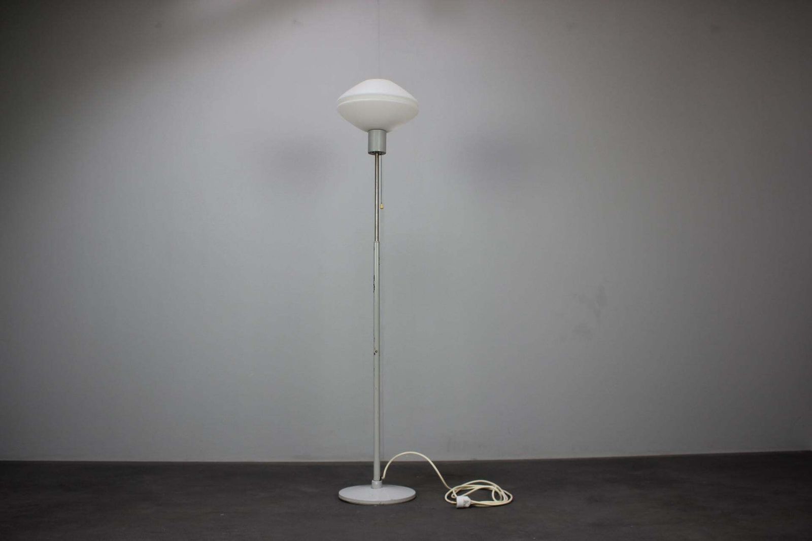 Mid-Century vloerlamp van Kamenický Šenov, 1970, Tsjecho-Slowakije photo furniture
