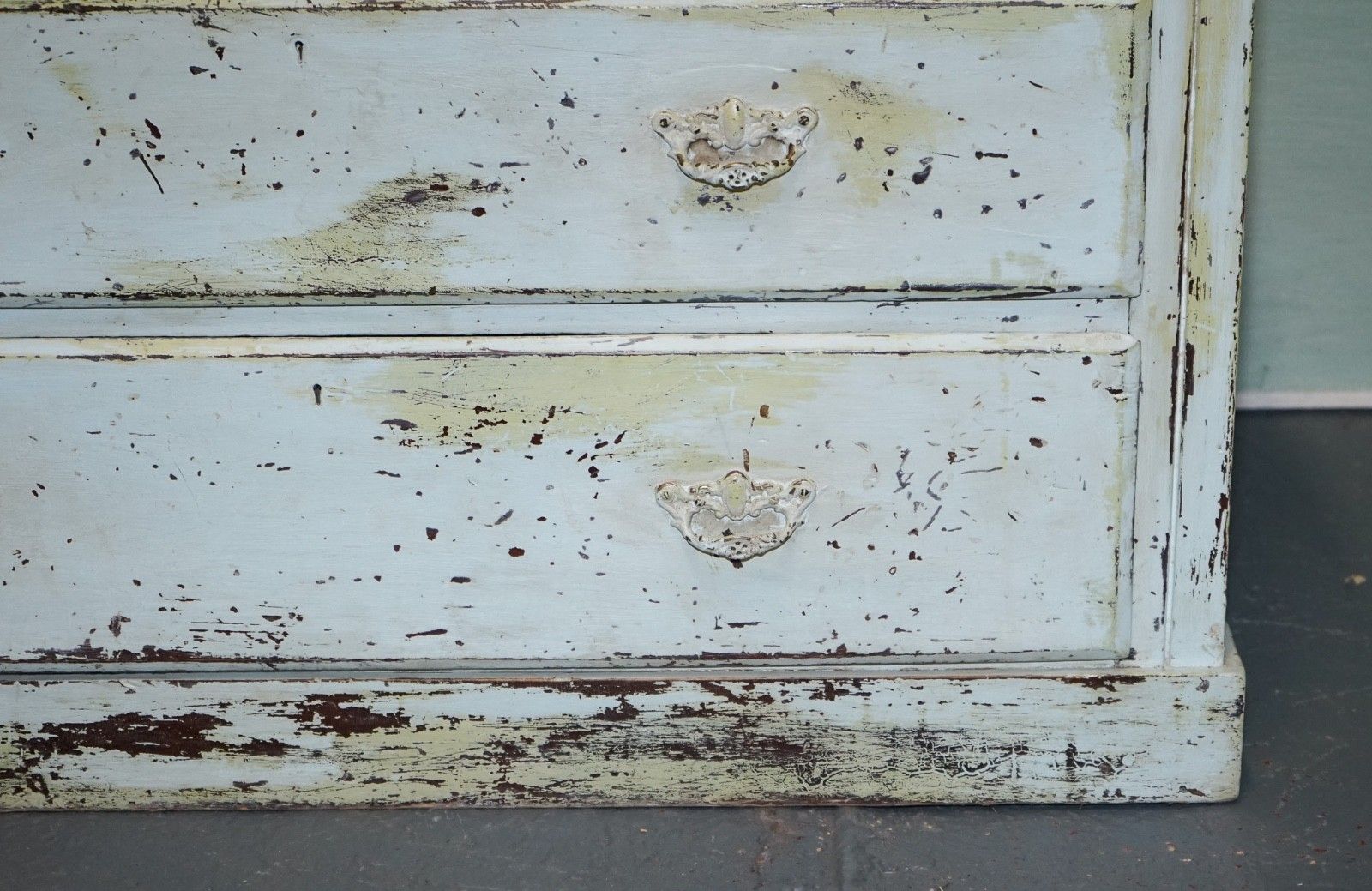photo furniture Antique Hand Painted Pale Pine Green Three Drawer Chest Of Drawers