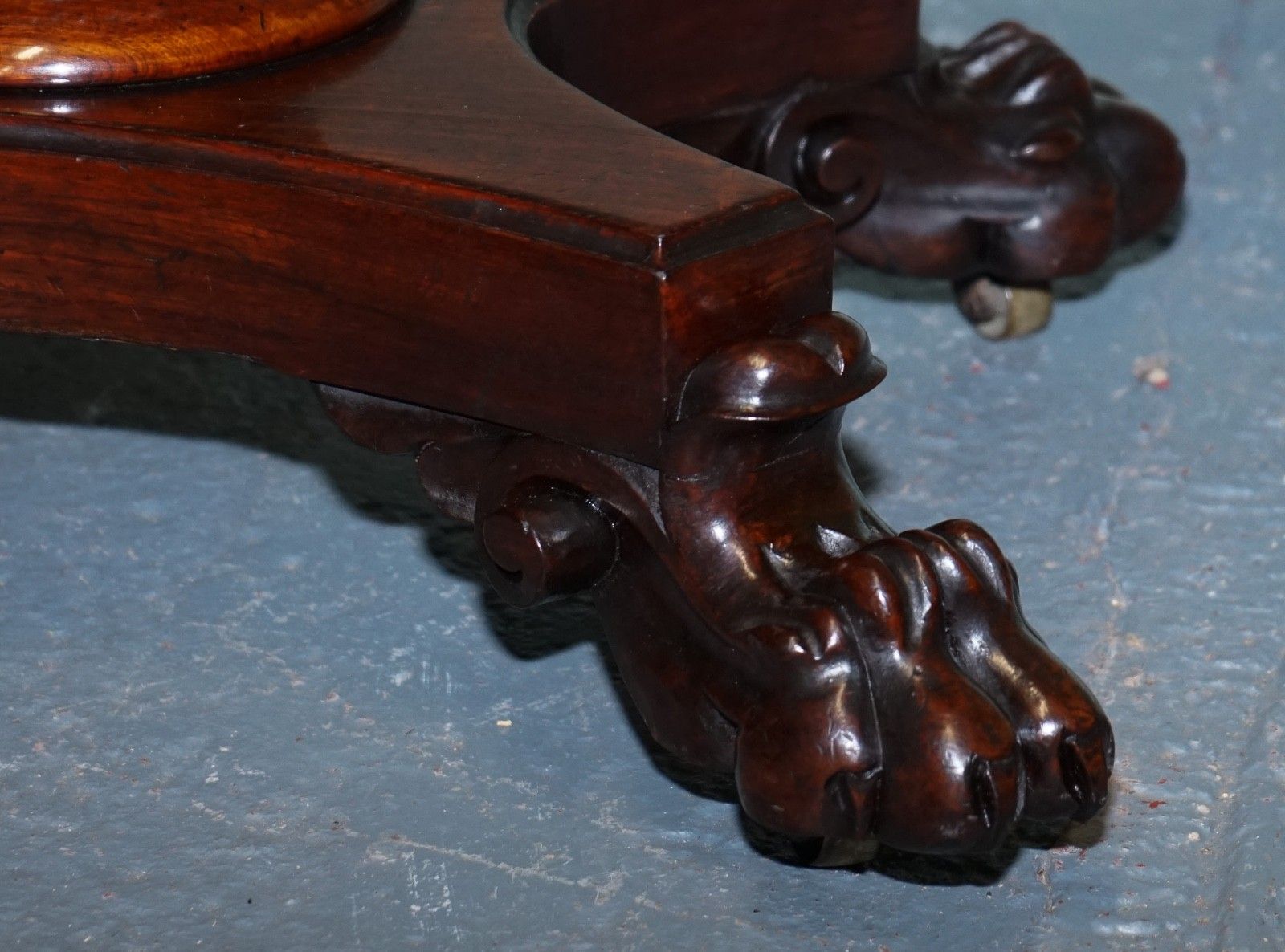 photo furniture Antique 1830s William IV Folding Pedestal Card Game Table Carved Paw Base