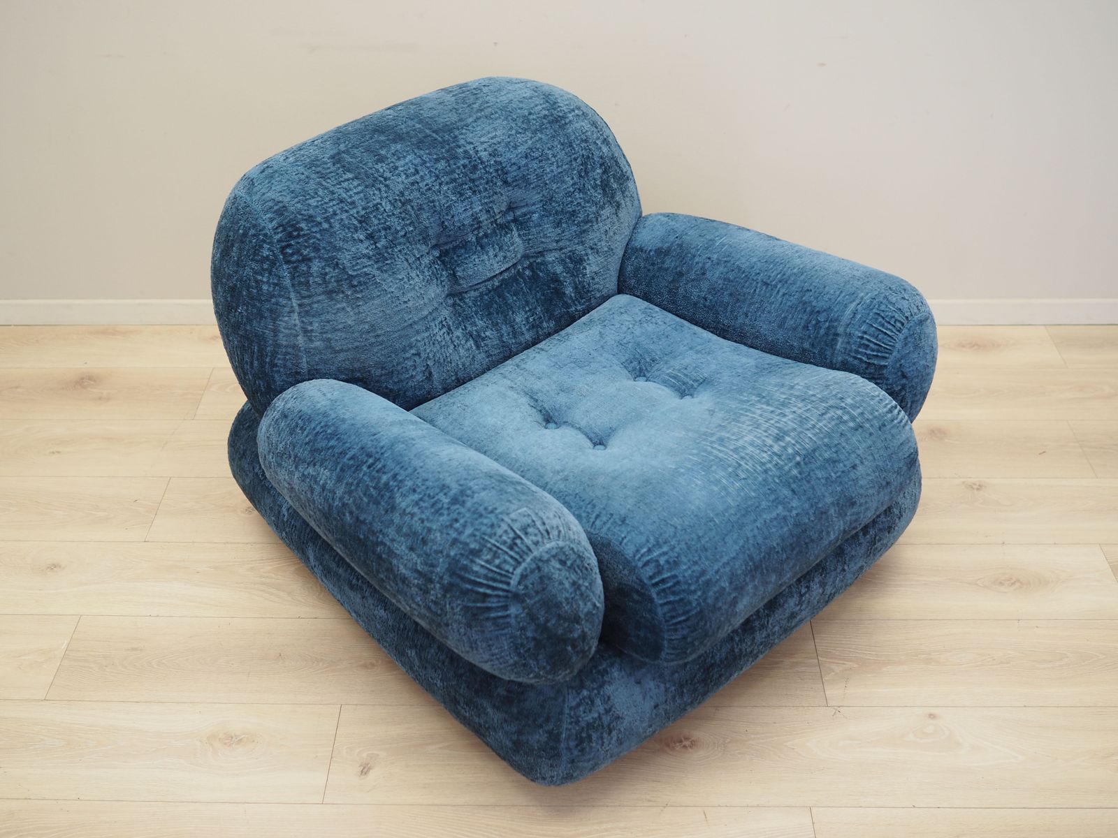 photo for sale Blue Armchair, Italian Design, 1970s, Production: Italy