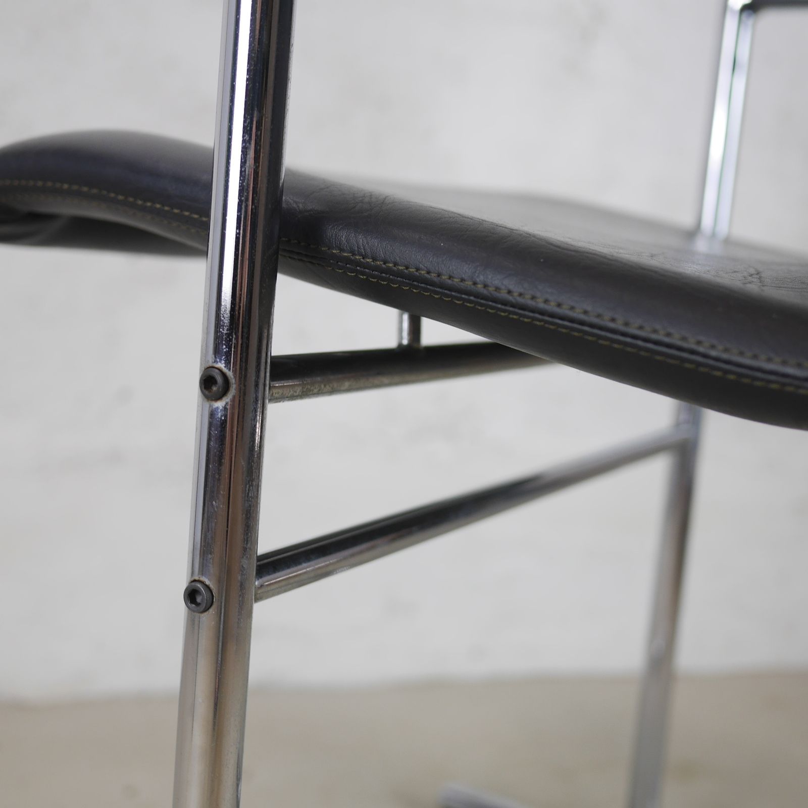 photo for sale Pair Mid Century Oslo Chairs By Rudi Verelst For Novalux 1965 Vintage #102986