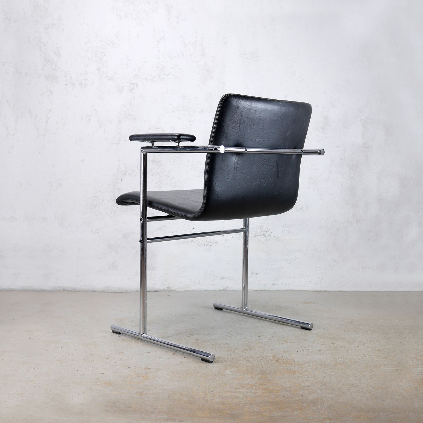 Pair Mid Century Oslo Chairs By Rudi Verelst For Novalux 1965 Vintage #102986 photo vinterior