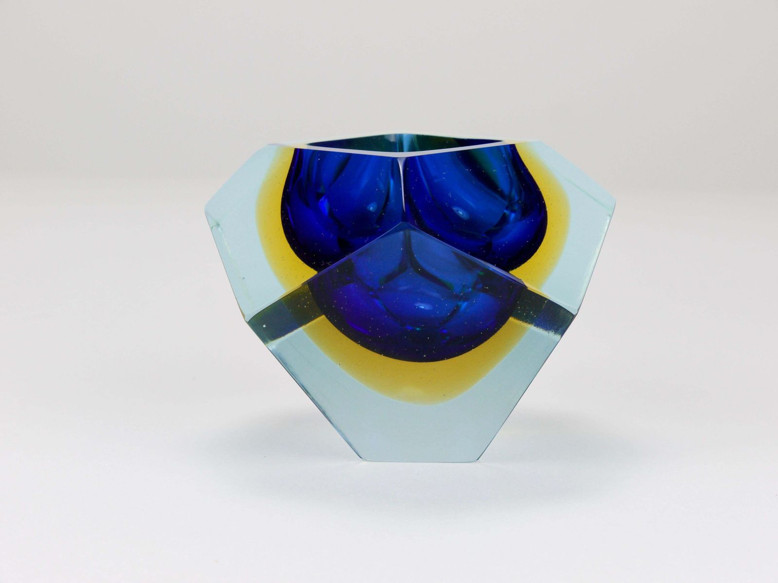 Mandruzzato Sommerso Faceted Diamond Caviar Bowl, Murano Glass, Italy, 1960s photo 665.0