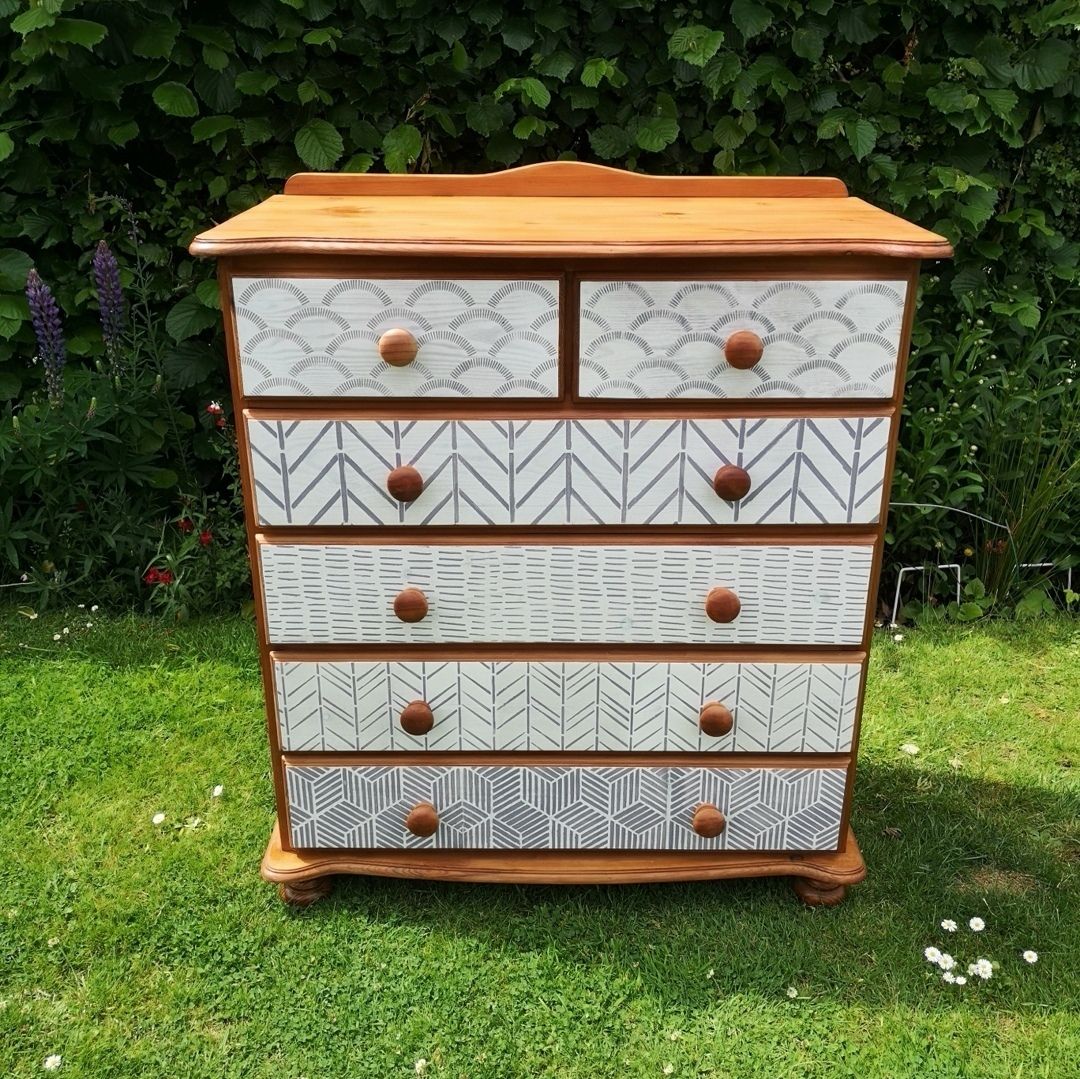 2 Over 4 Pine Chest Of Drawers photo 450.0