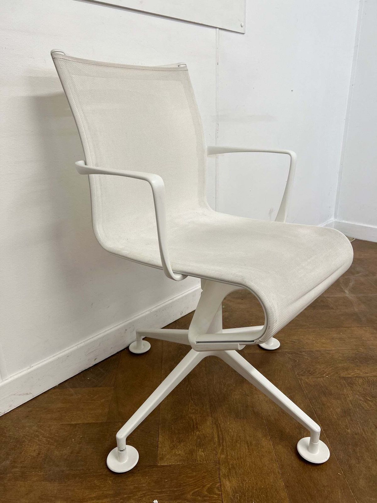 Used Alias 437 Meetingframe 44 Armrest Meeting Chair In White Mesh X 20 Available photo Furniture