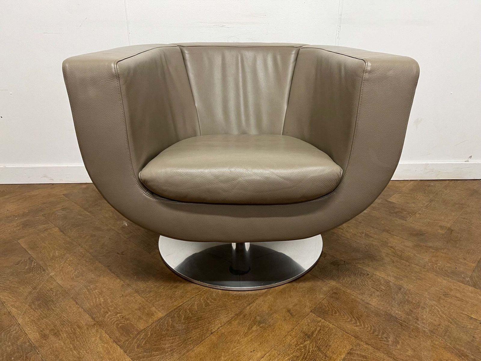 Used B&B Italia Tulip Chair In Espresso Leather Designed By Jeffrey Bernett (2000)