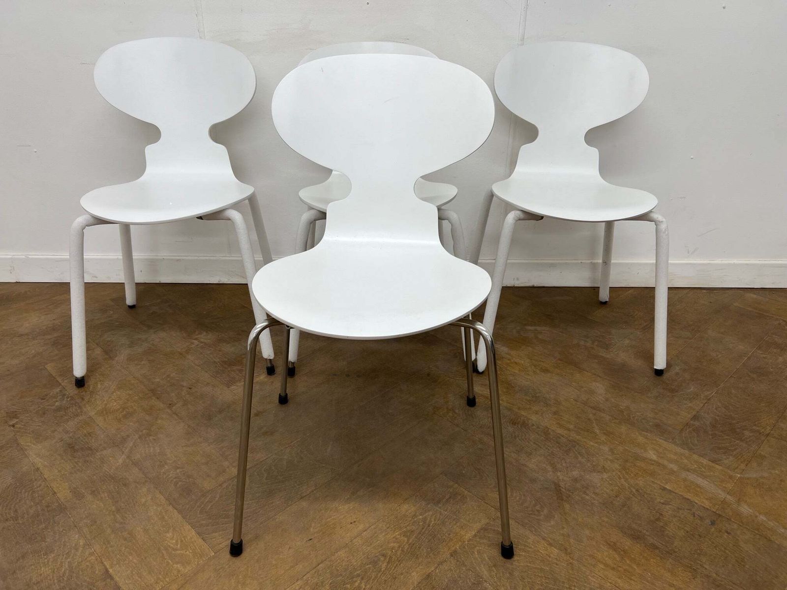 A Set Of 4 Replica Arne Jacobsen By Fritz Hansen "Ant Chairs 3101" In White photo furniture