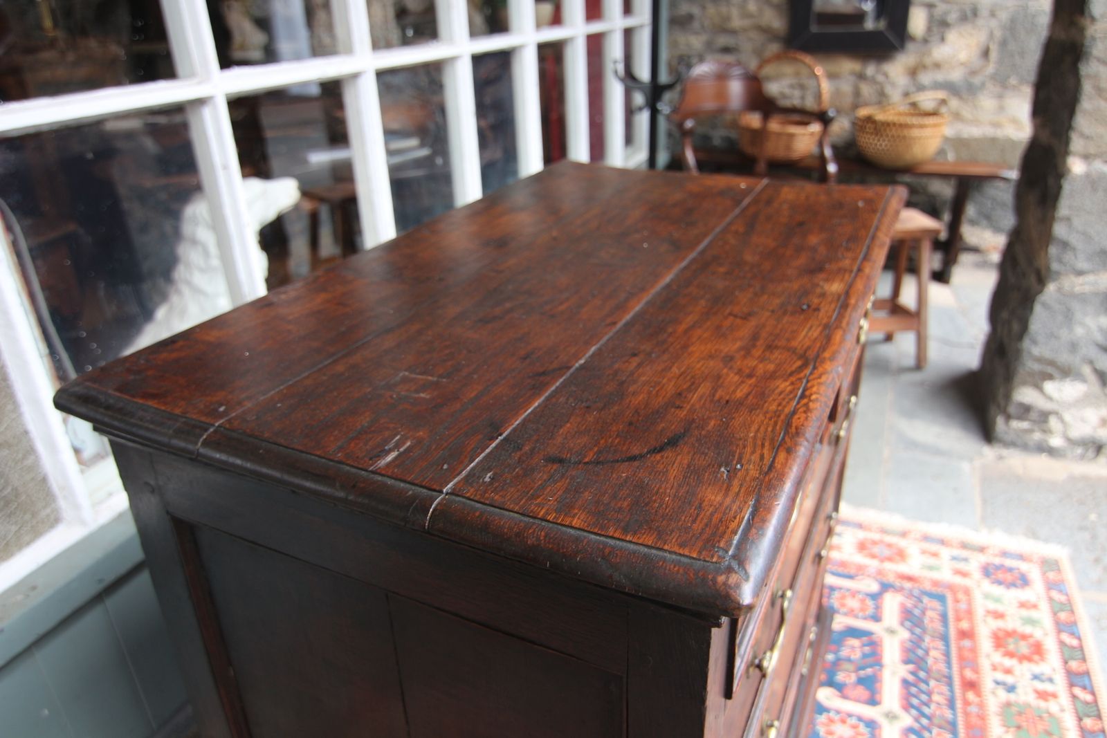 photo furniture 18th Century Oak Chest Of Drawers