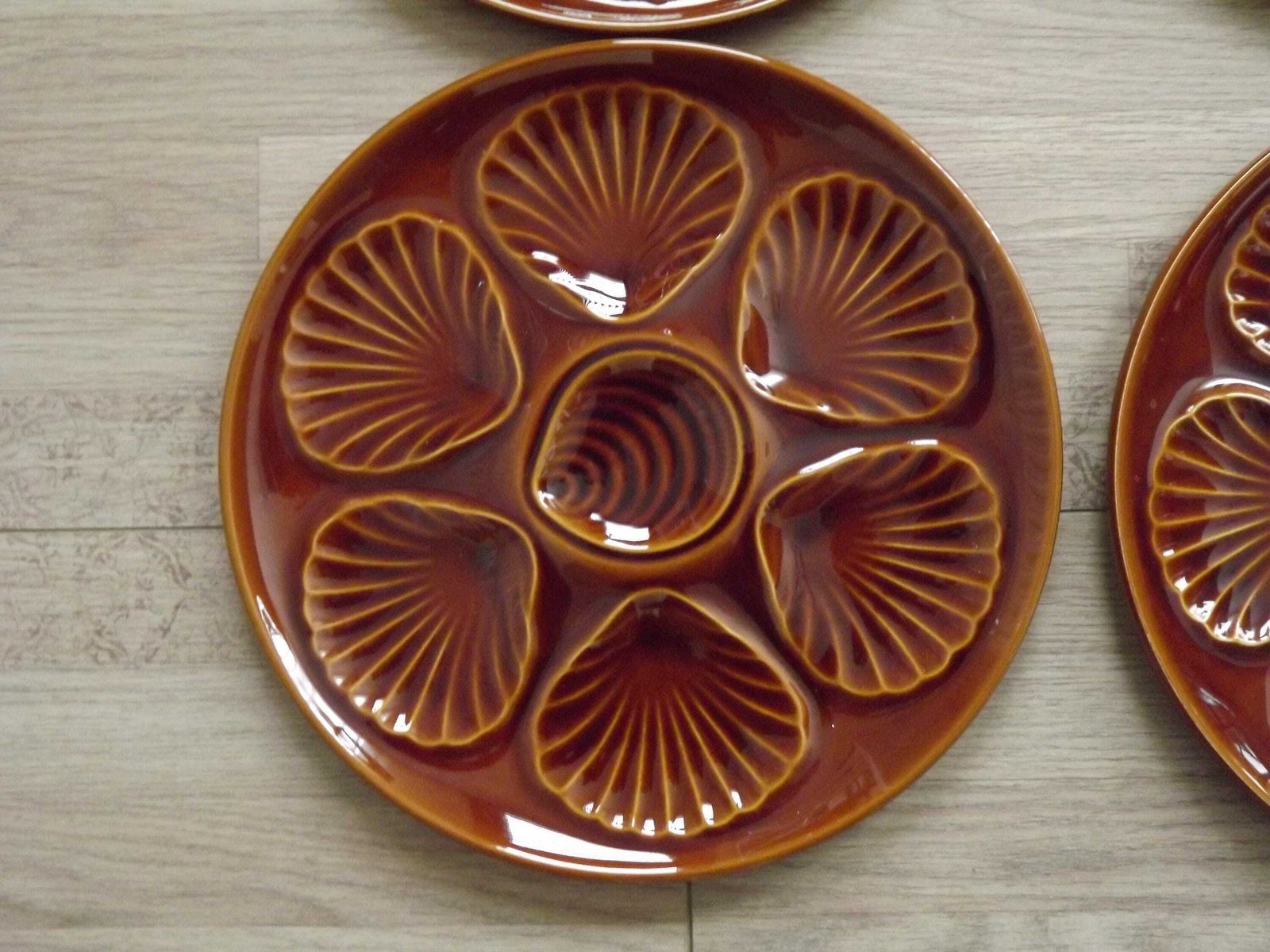 Set Of 6 Vintage French Majolica Brown Oyster Plates For 6 Oysters With Lemon Well. Vintage French. Tableware. Brown Oyster Serving Plates. photo vinterior