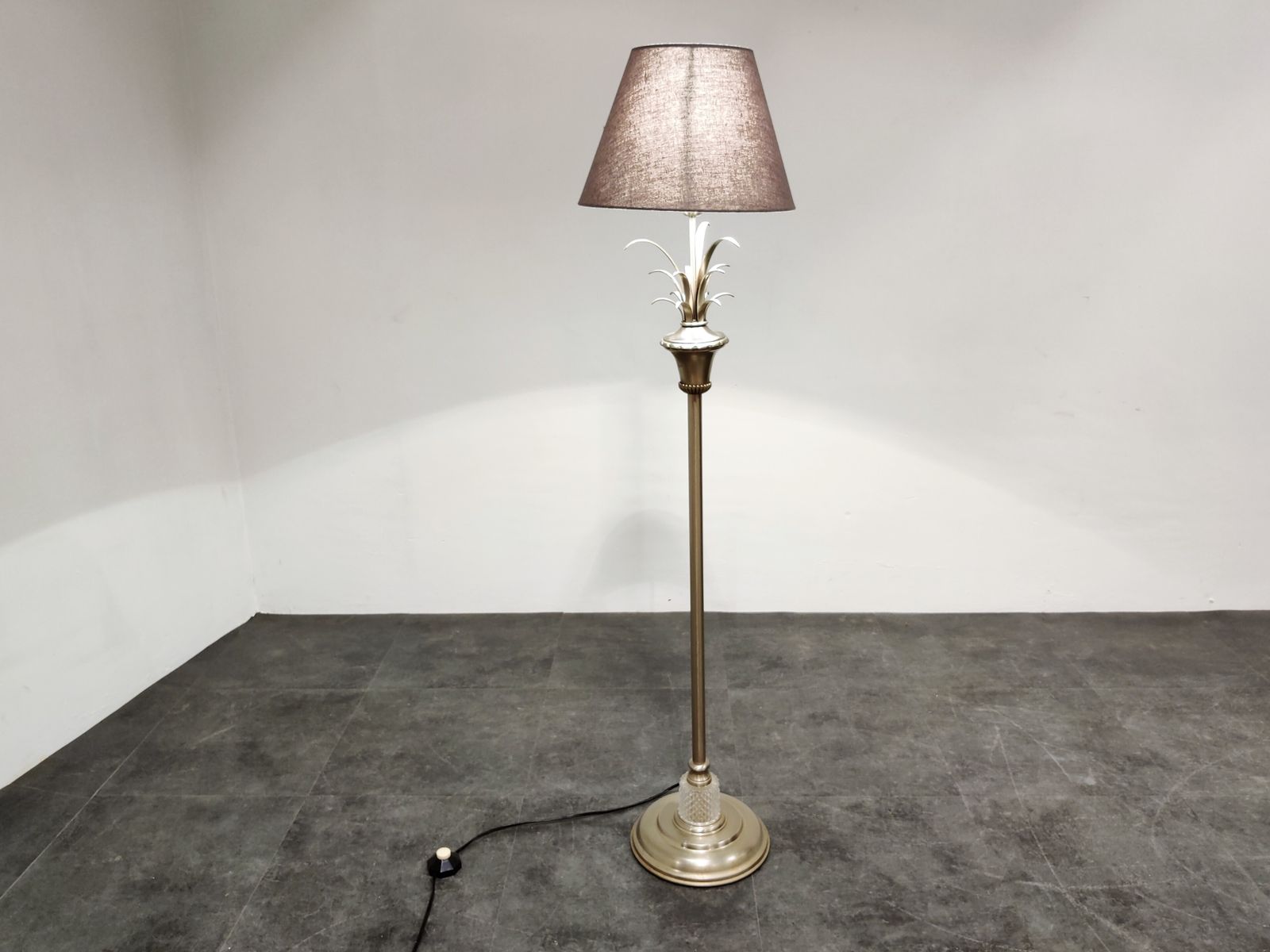 Vintage Pineapple Leaf Floorlamp, 1970s photo vinterior