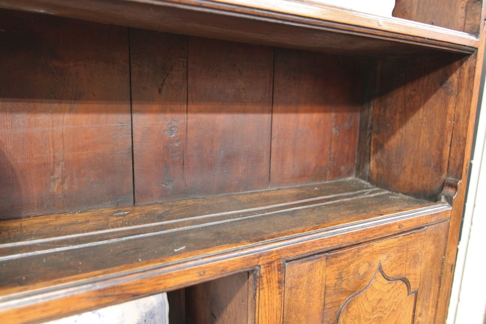 photo for sale Fine 18th Century Snowdonia Welsh Oak Dresser& Plates