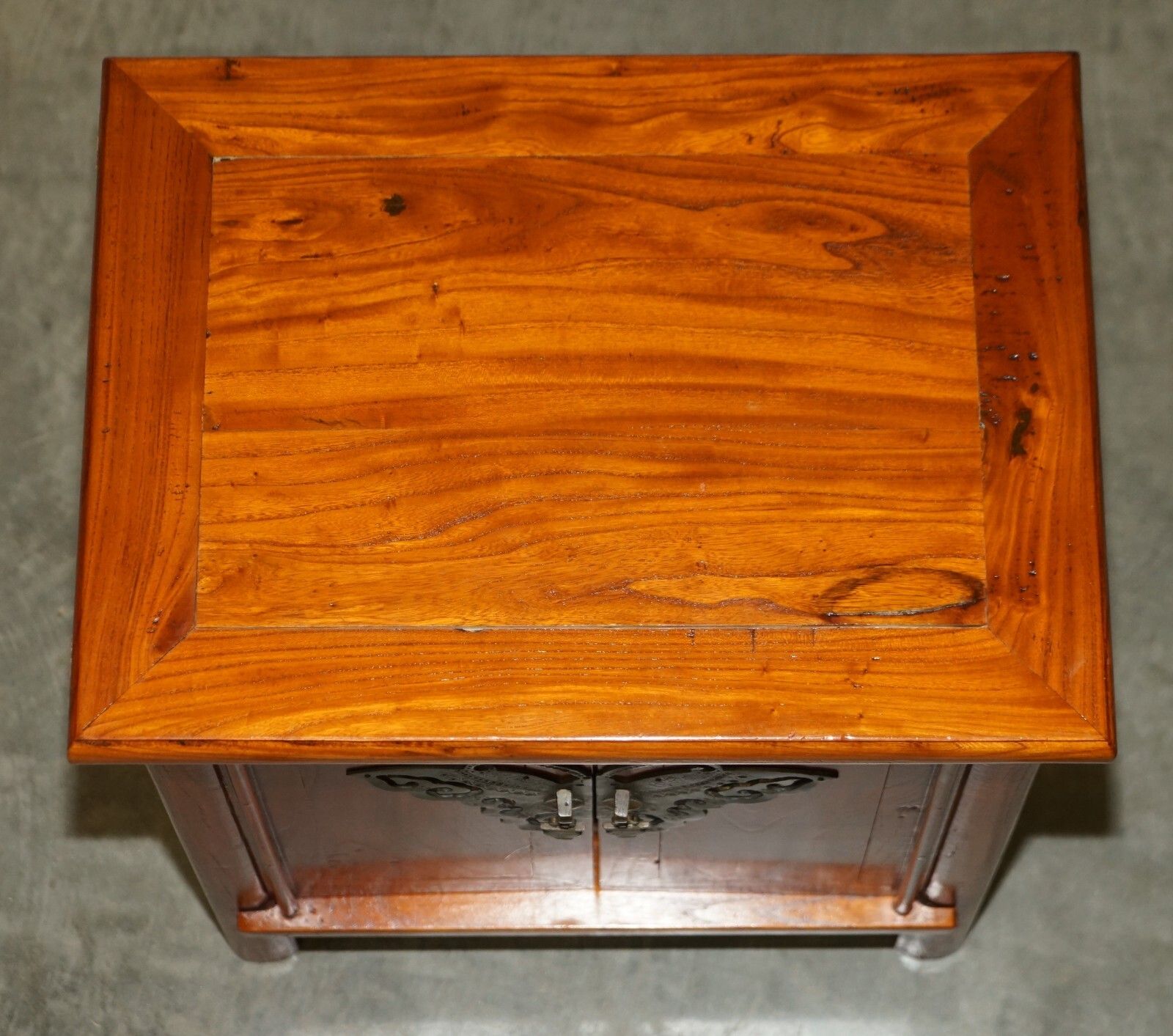 Pair Of Chinese Elm Butterfly Handle Bedside Side End Lamp Wine Tables Cupboards photo 1950.0