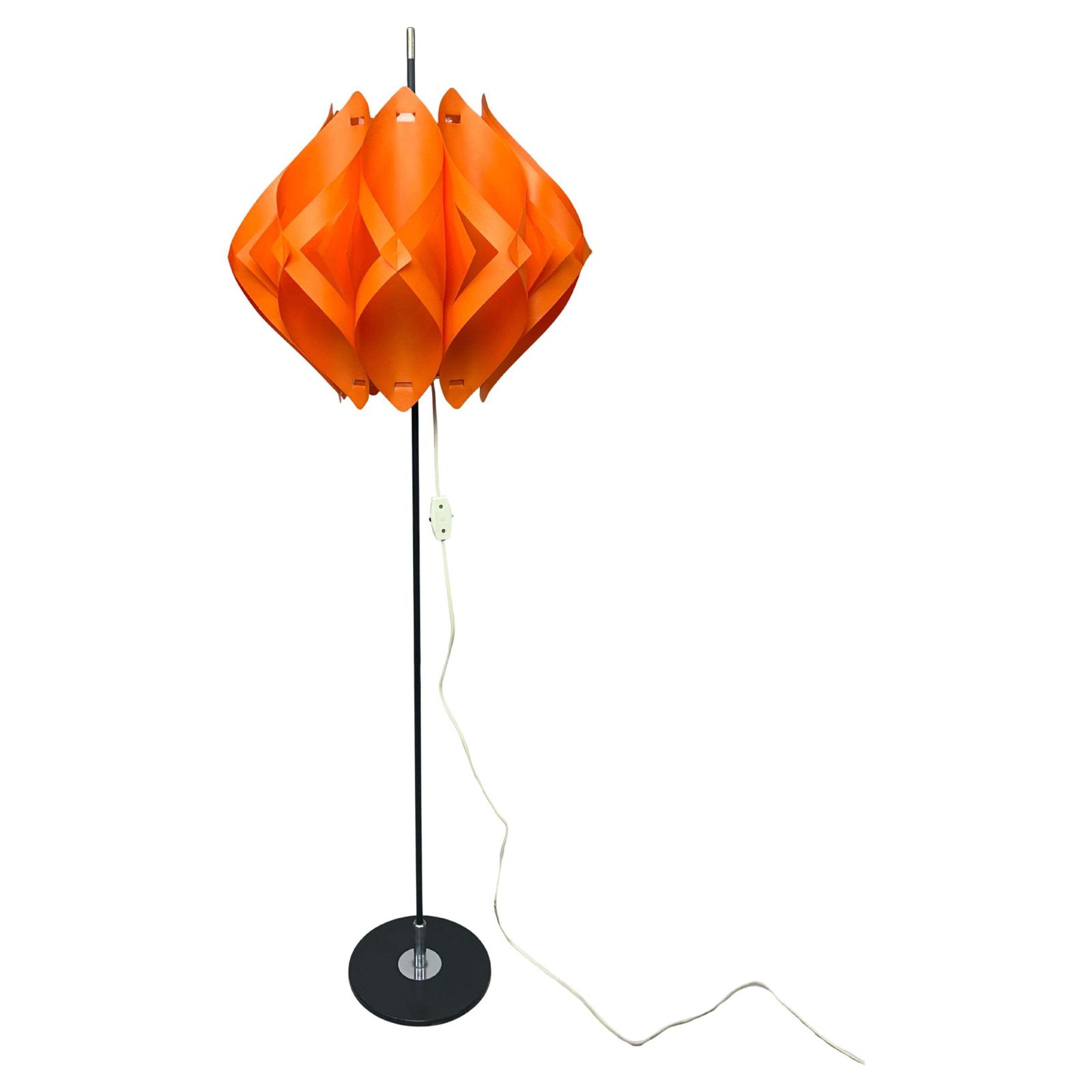 Orange Floor Lamp By Milanda Havlova   Vest Leuchten