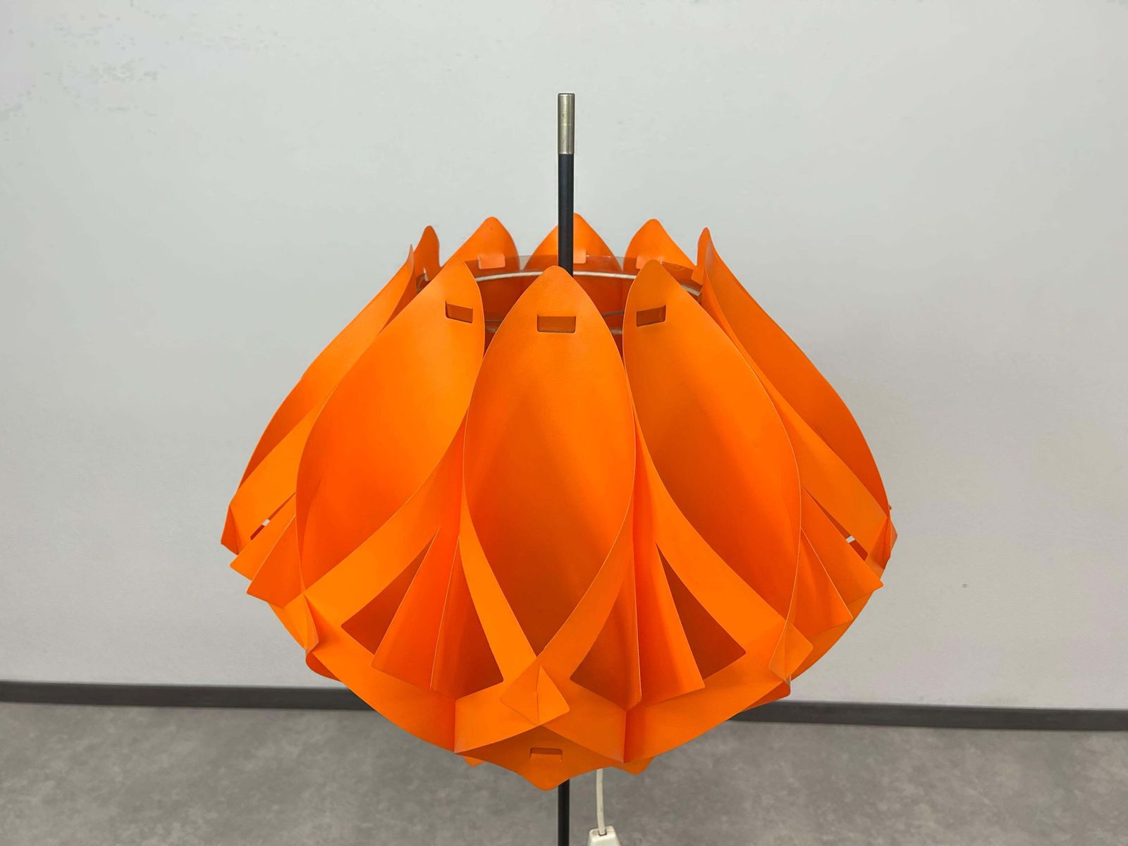 Orange Floor Lamp By Milanda Havlova   Vest Leuchten photo 1070.0