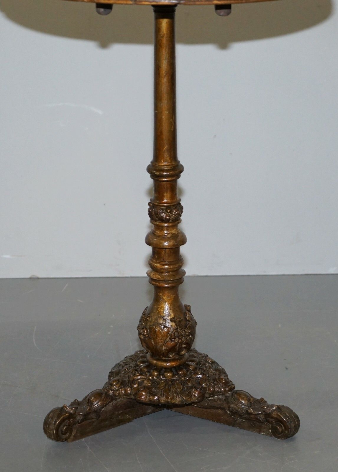 Regency Circa 1810 Italian Polychrome Painted Hand Carved Tilt Top Side Table photo vinterior
