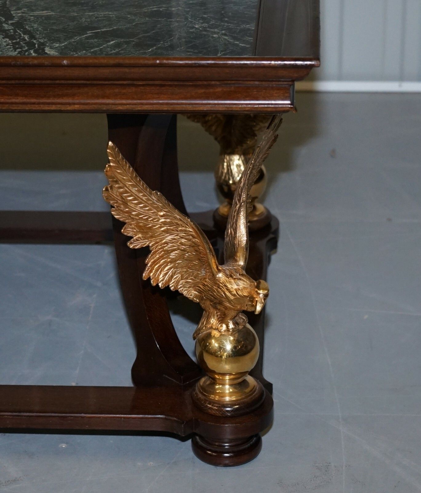 Large And Ornate Green Marble, Mahogany & Gold Gilt Eagle Coffee Cocktail Table photo vinterior