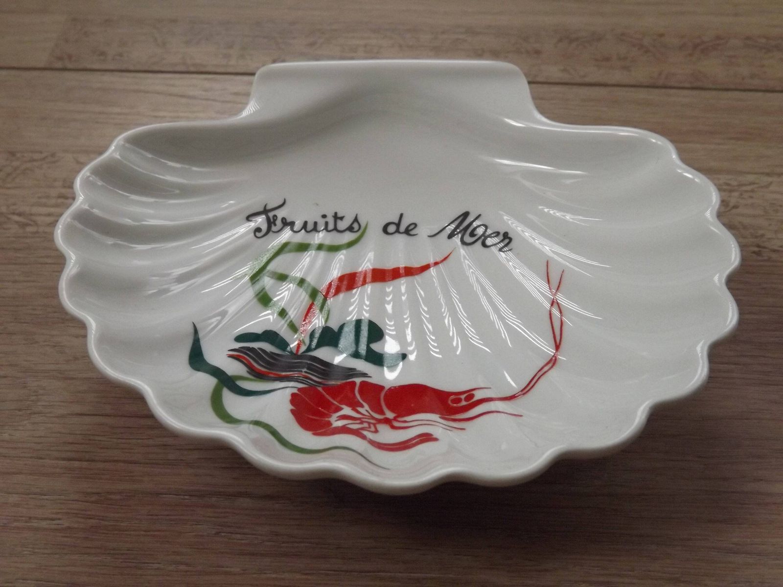 French L'hirondelle Coquille Saint Jacques Shell Serving Dishes In Basket   French Vintage Tableware. Shell Serving Dishes. Lobster Design. photo vinterior