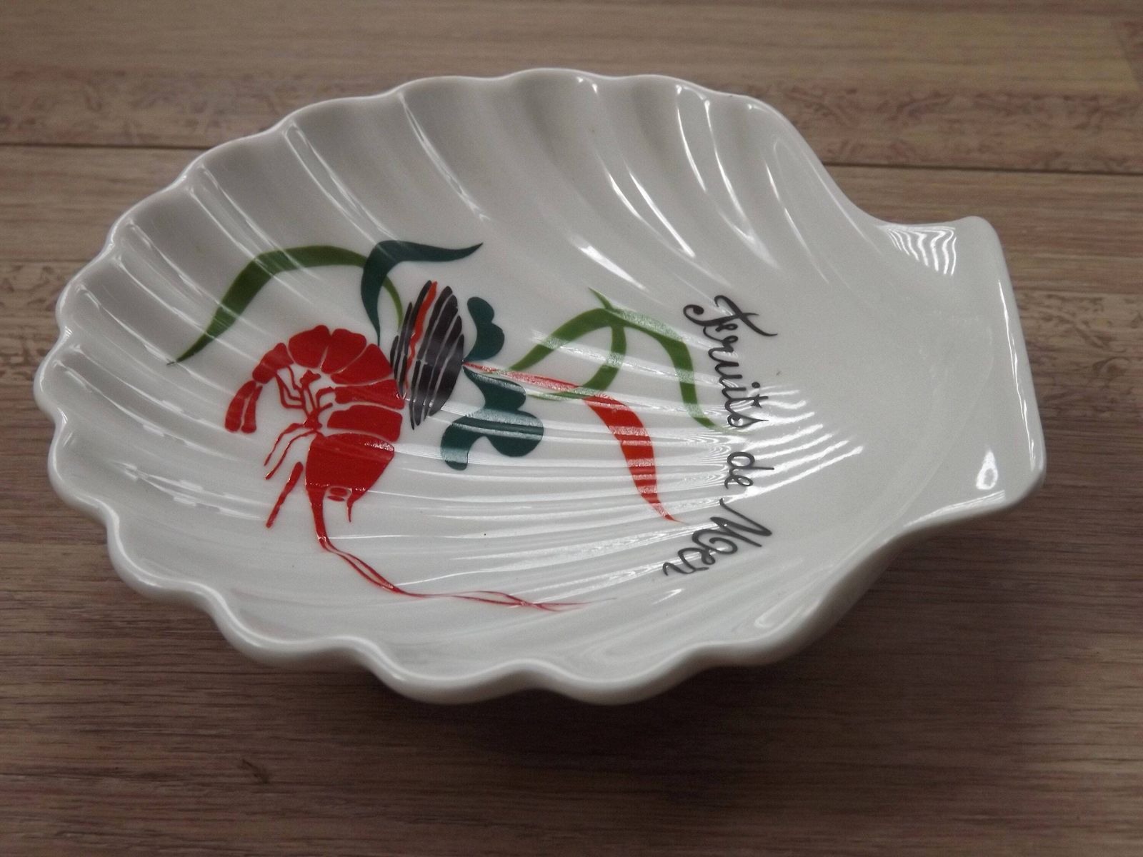 photo furniture French L'hirondelle Coquille Saint Jacques Shell Serving Dishes In Basket   French Vintage Tableware. Shell Serving Dishes. Lobster Design.