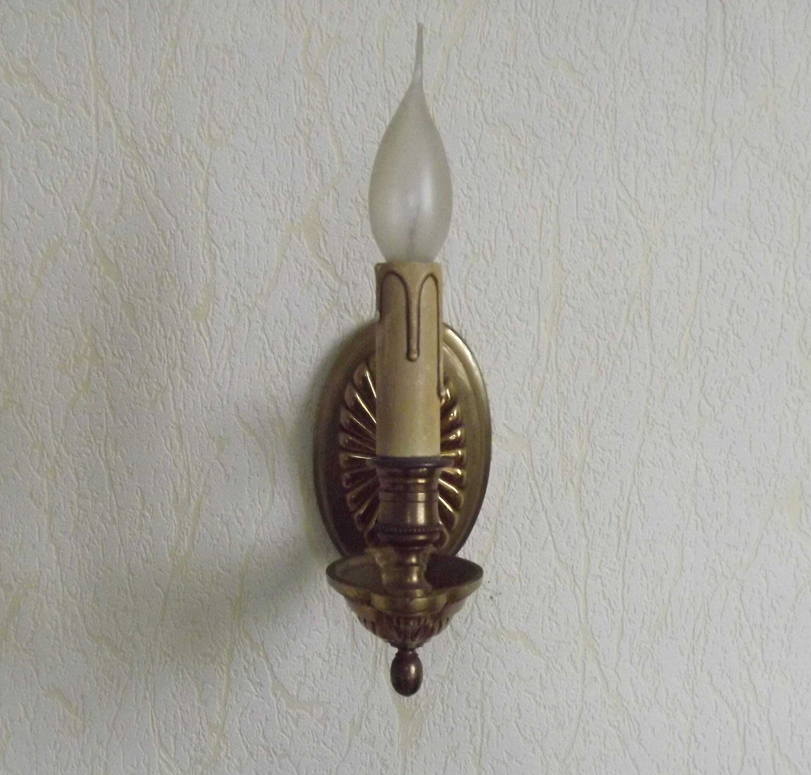 Applique murale Empire d'époque, laiton, tête d'aigle - Luminaire français d'époque. Applique Empire simple. Tête d'aigle photo vinterior