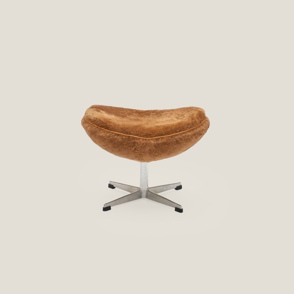Pair Of Camel Egg Armchairs And Ottoman – Arne Jacobsen photo buy