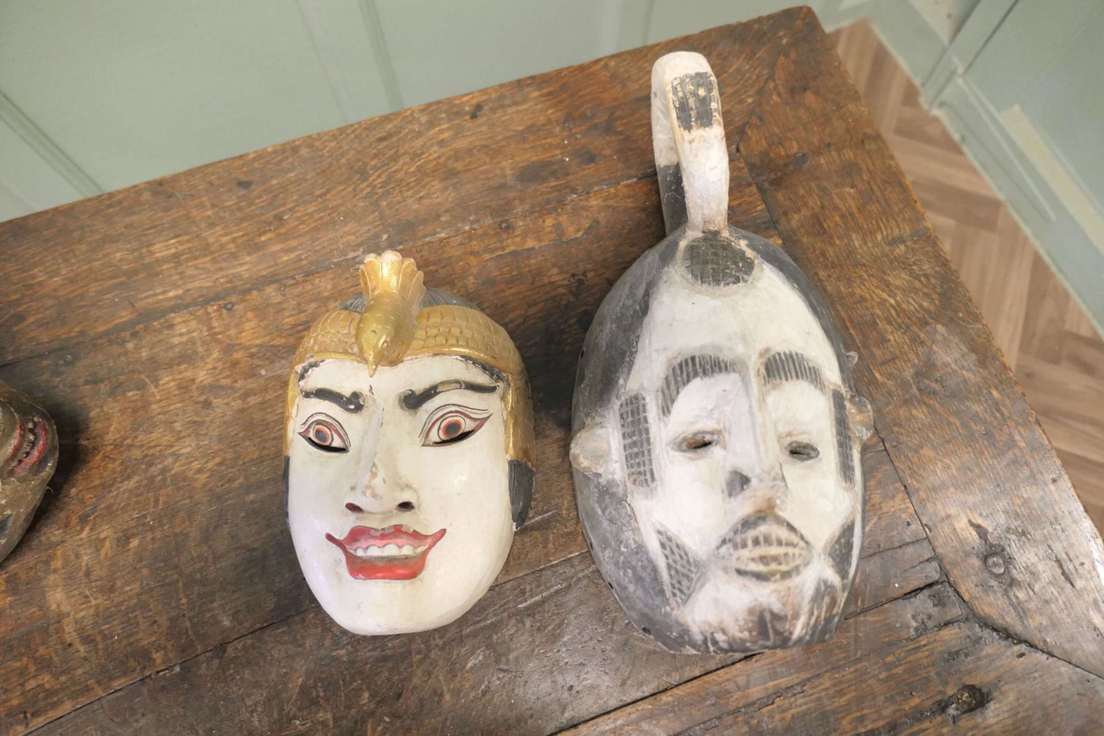 3 Carved Wooden Ceremonial Masks From Nigeria, Africa And Indonesia photo vinterior