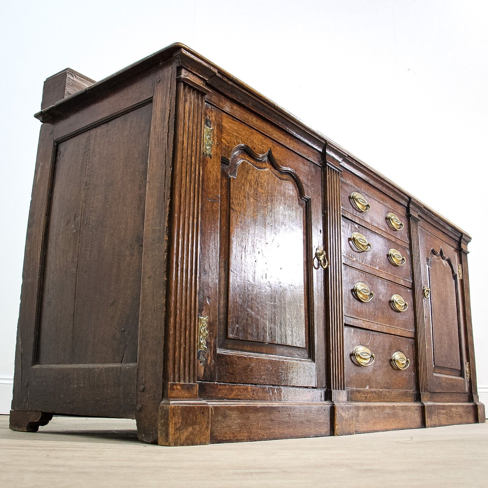 photo vintage 18th Century George II Oak Dresser Base