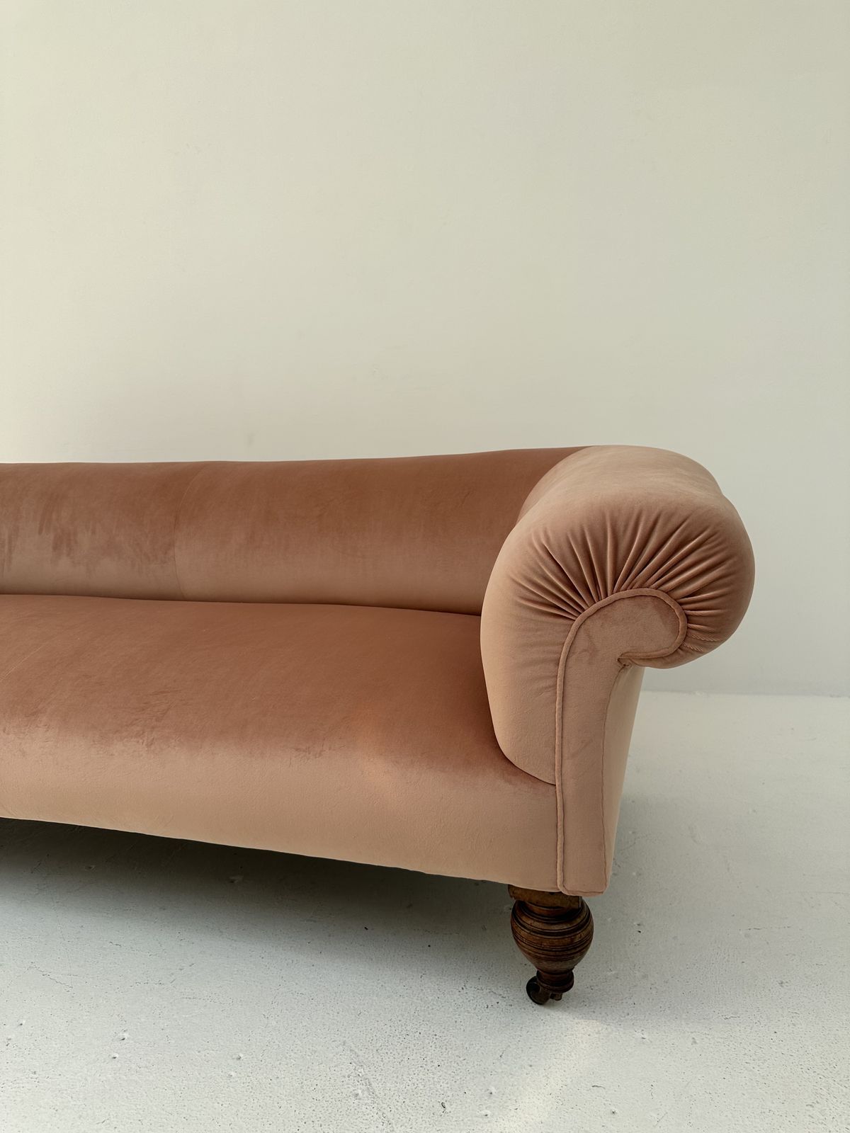 Victorian Chesterfield Style Sofa 3 Seater Upholstered In Pink Velvet photo vintage