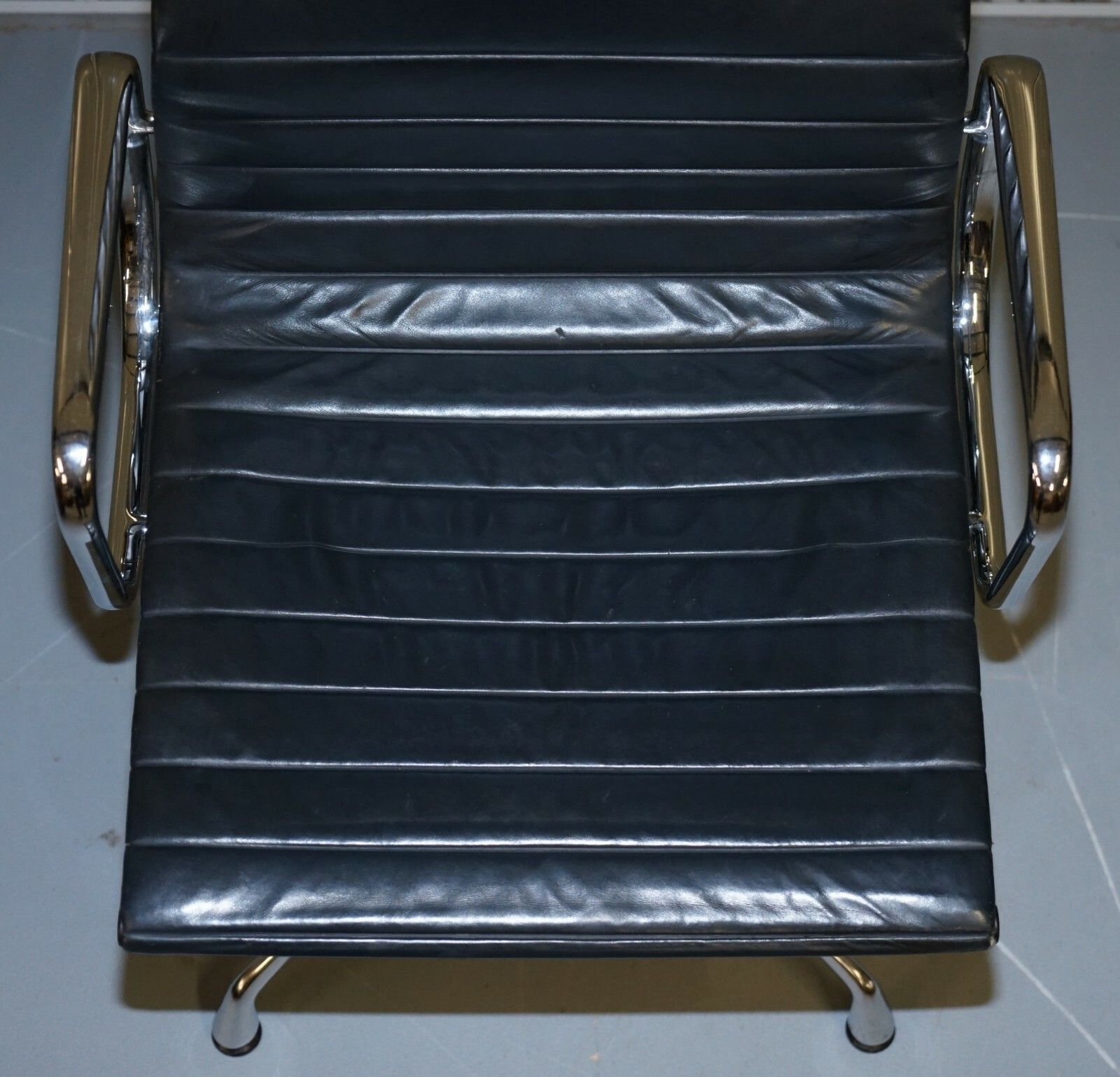 Rrp £34,000 1 Of 10 Vitra Eames Herman Miller Black Leather Swivel Office Chairs photo buy