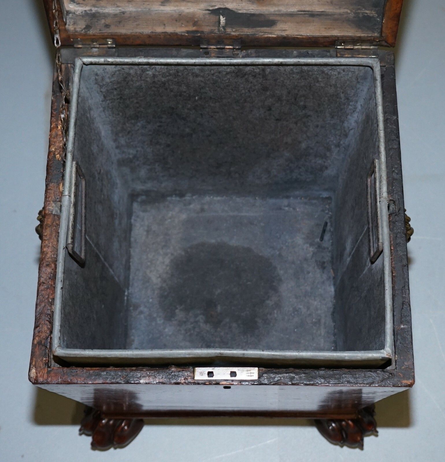 photo furniture Original Regency Circa 1815 Mahogany Wine Cooler Lion Brass Handles Paw Feet
