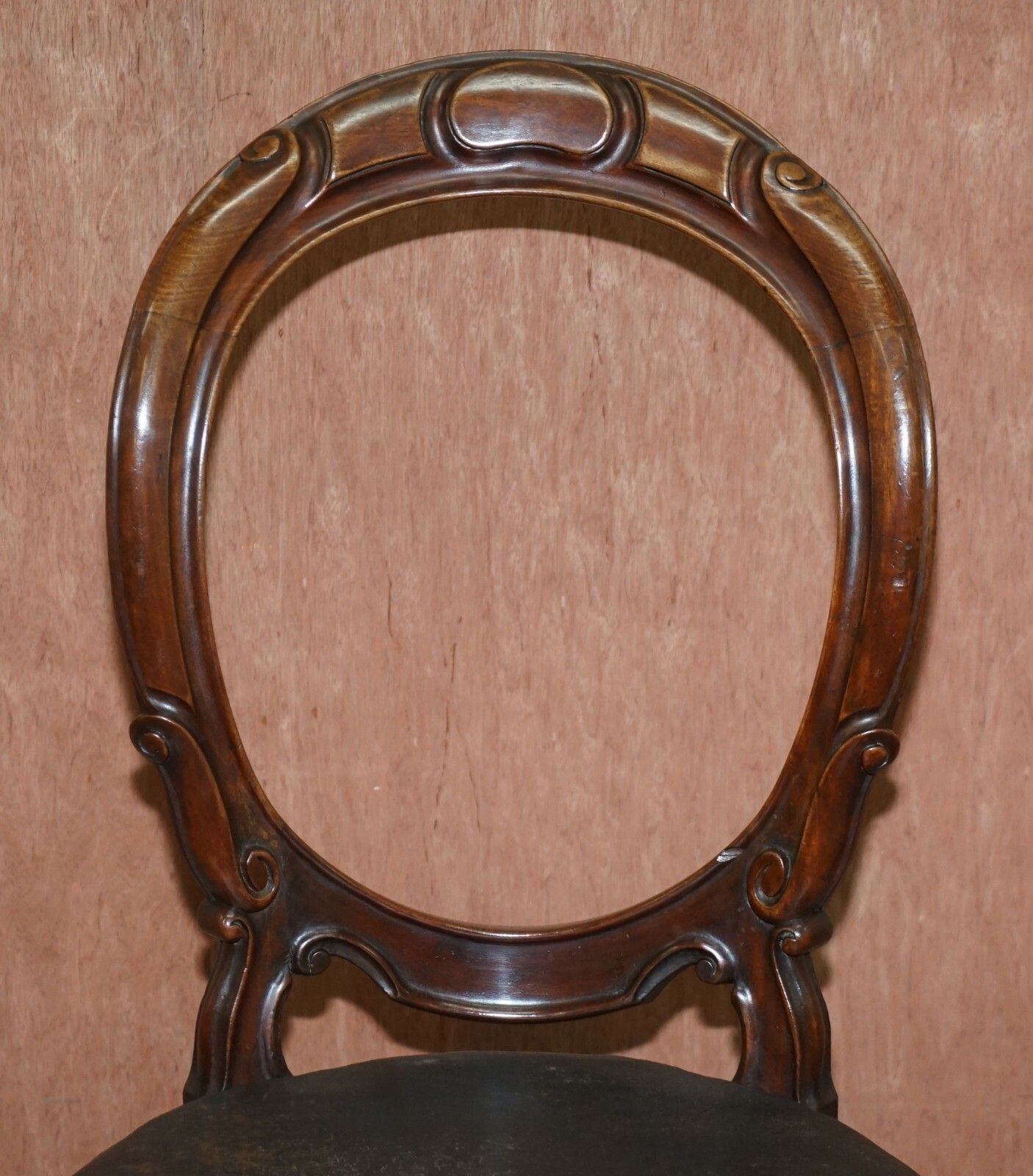 Suite Of Six Victorian Hand Carved Mahogany Spoon Medallion Back Dining Chairs 6 photo Furniture