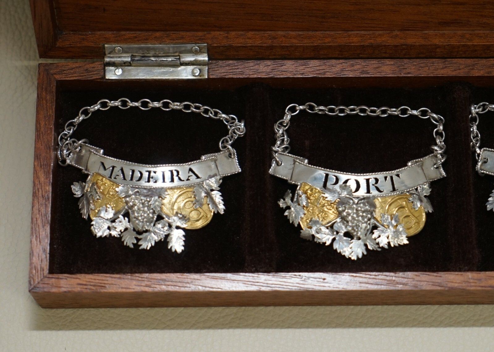 Sublime Set Of 1988 Sterling Solid Silver & Gold Decanter Labels Port & Maderia photo for sale
