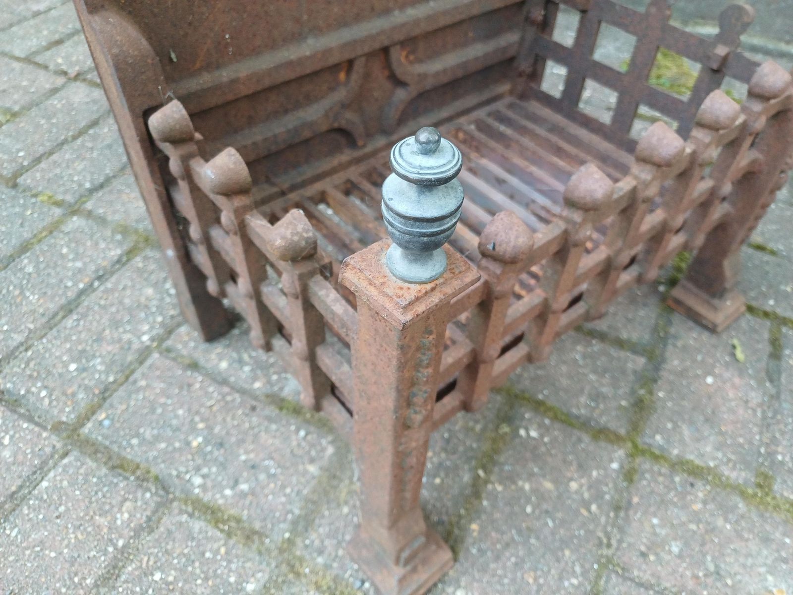 Antique Cast Iron Fire Grate 19th Century Fireplace Insert Rustic Iron Fire Basket With Lion Motif Vintage Hearth Decor photo furniture