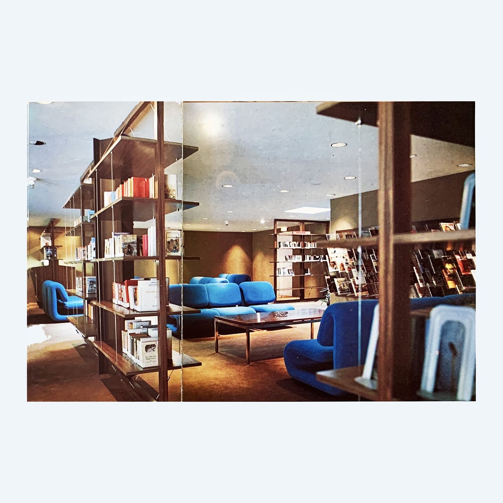 photo vintage Etienne Henri Martin, 2 Armchairs 1500, Tfm, Circa 1964