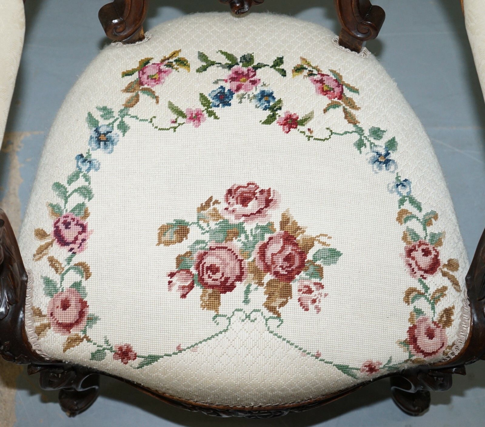 Victorian Show Frame Lion Carved Walnut Salon Armchair Embroidered Upholstery photo vinterior